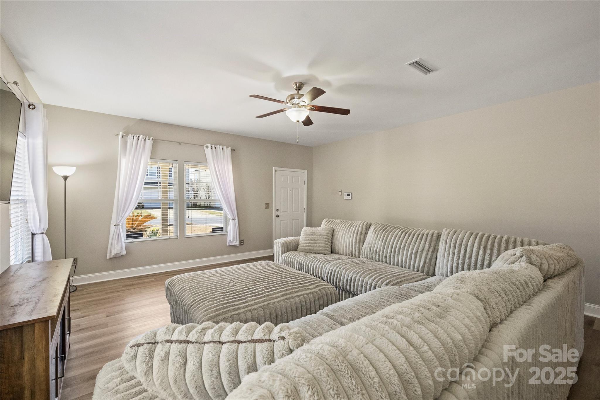 Newport Lakes - Residential