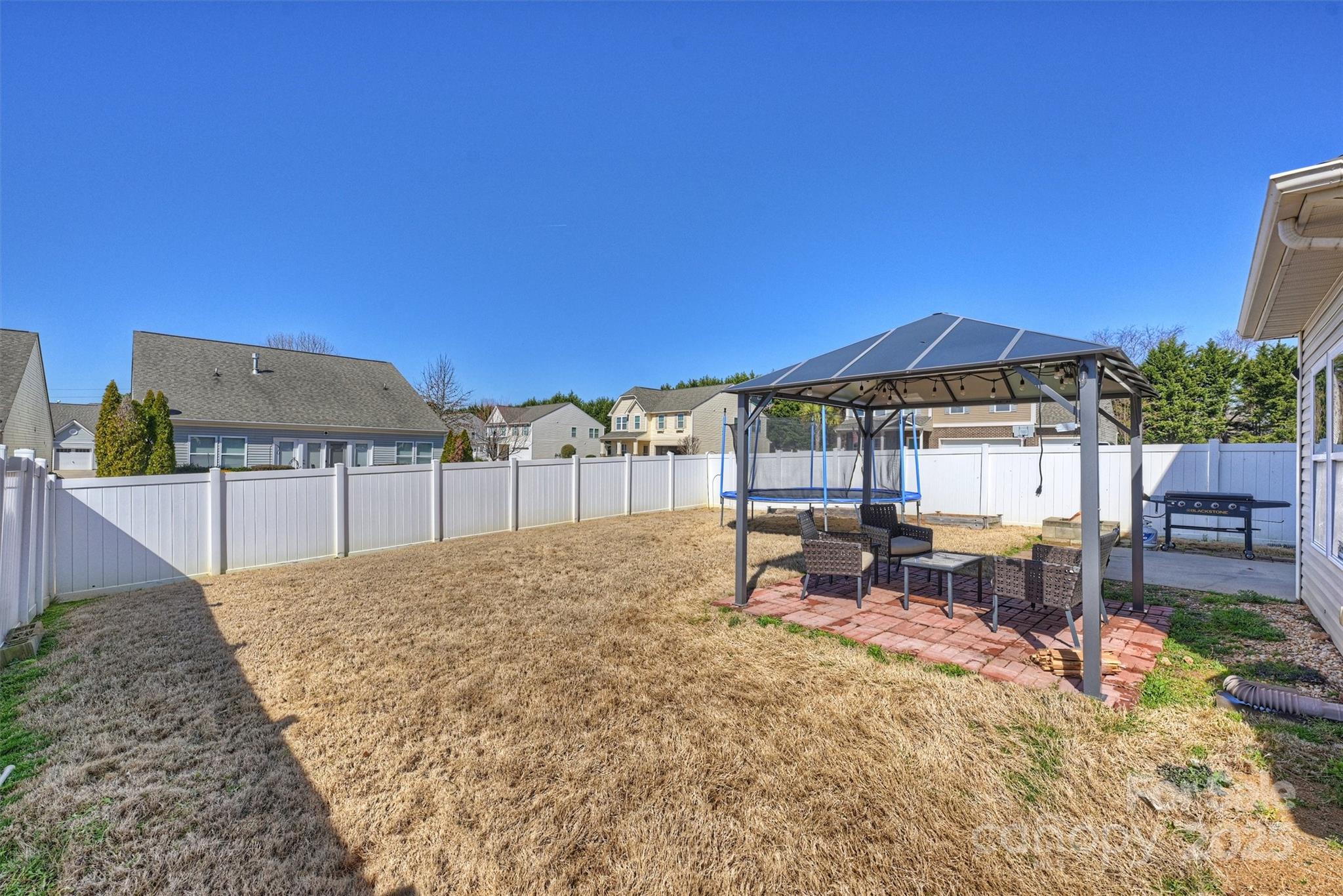 Newport Lakes - Residential