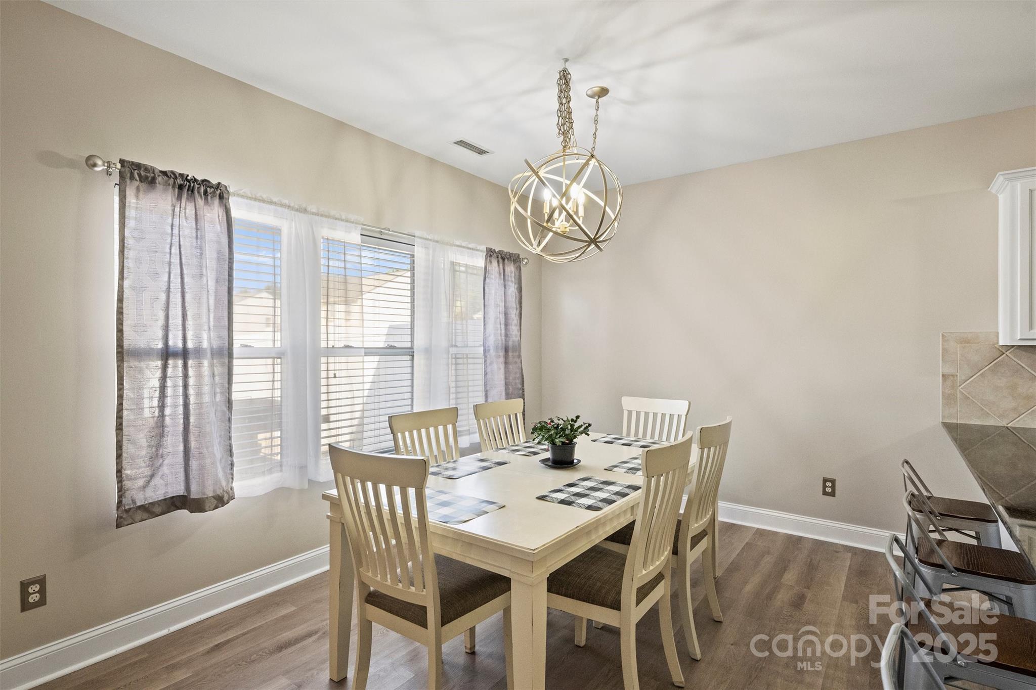 Newport Lakes - Residential