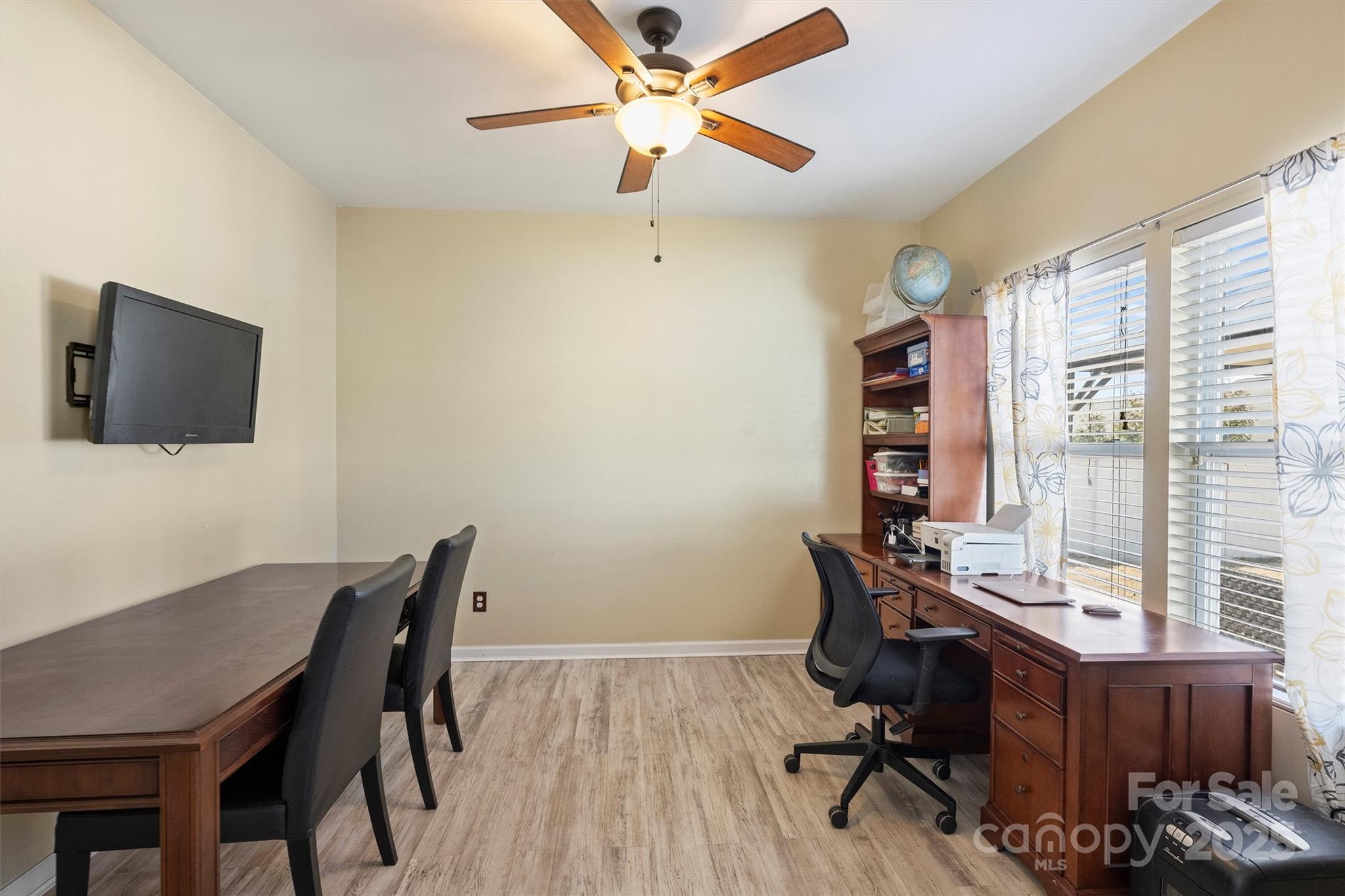 Newport Lakes - Residential