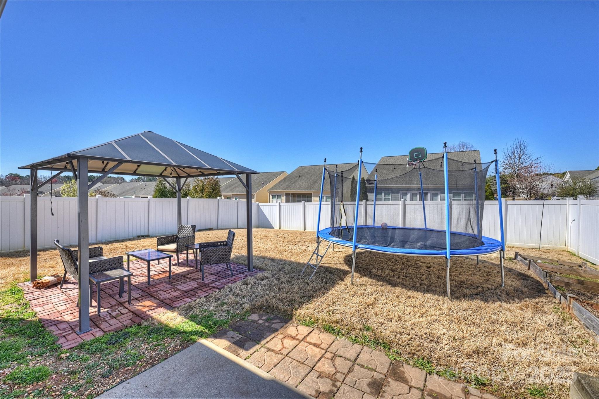 Newport Lakes - Residential