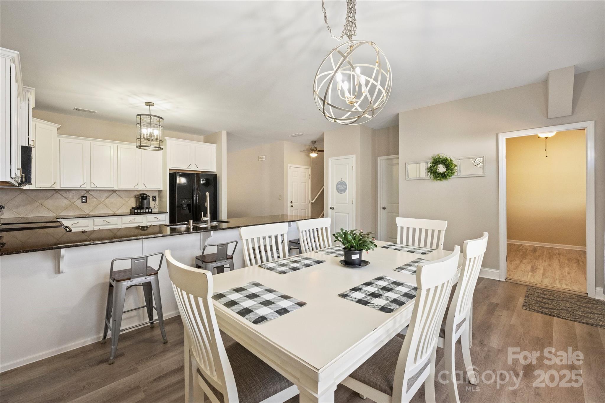 Newport Lakes - Residential