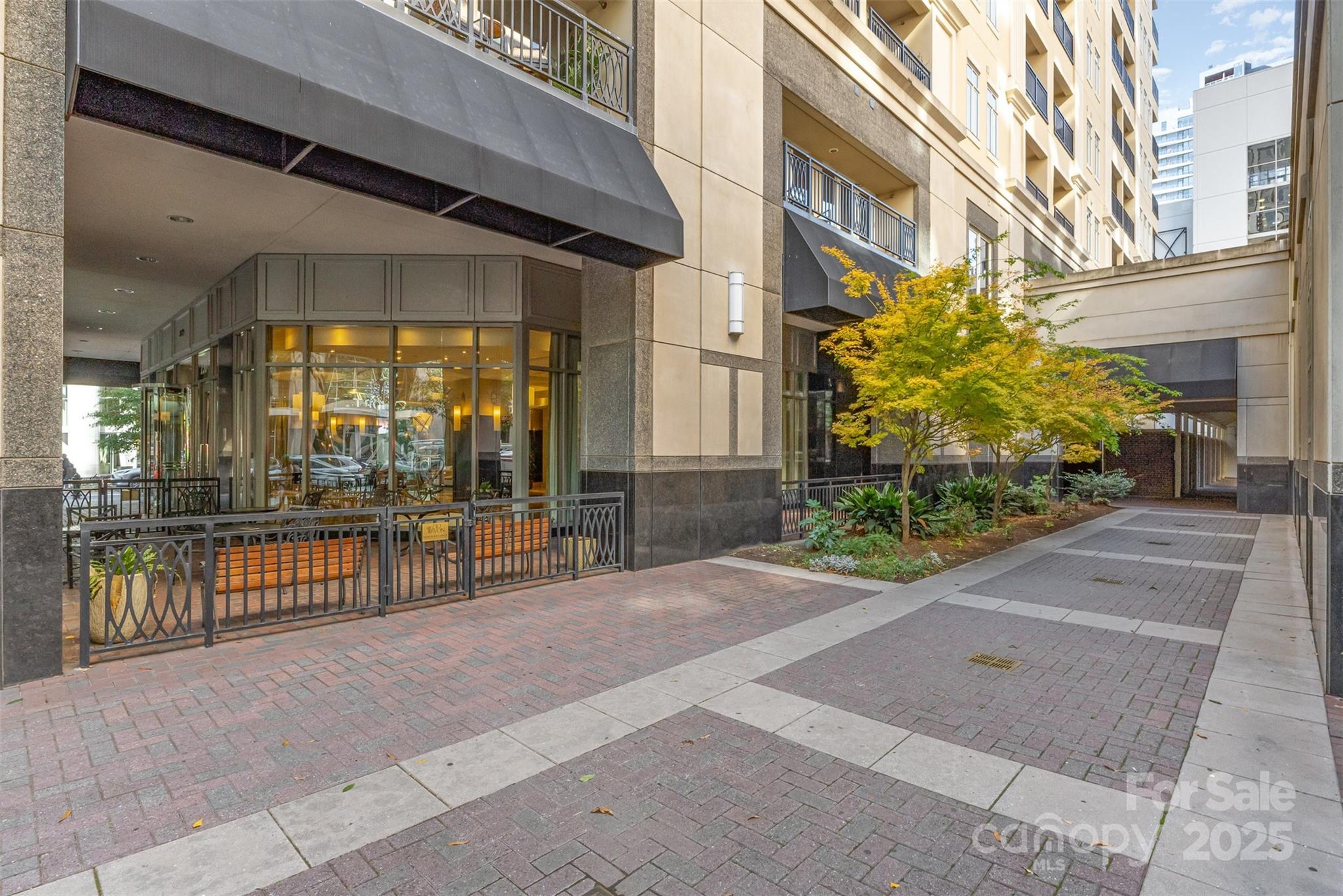 230 S Tryon Street 1105
