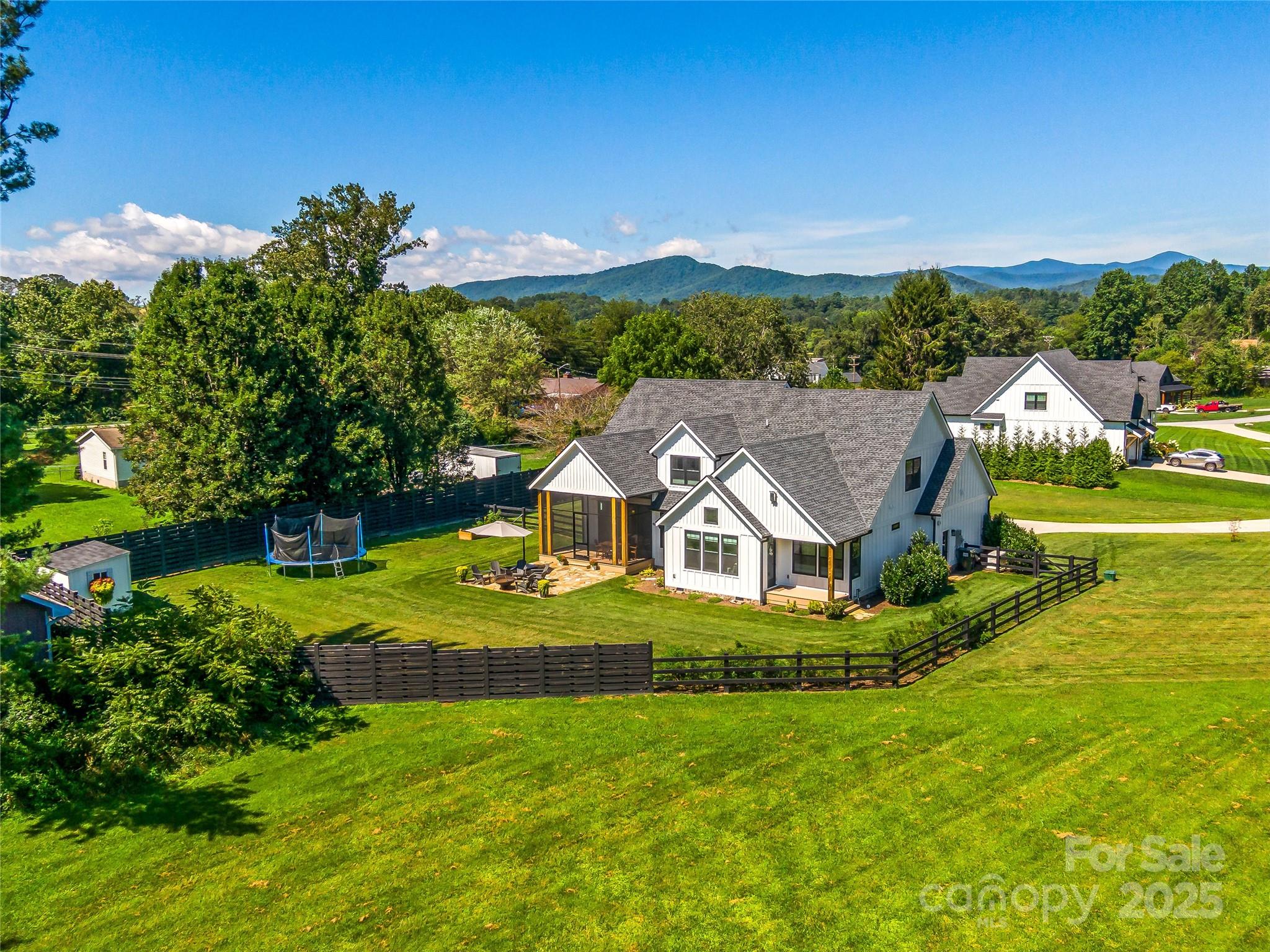The Cottages at Wintercress - Residential