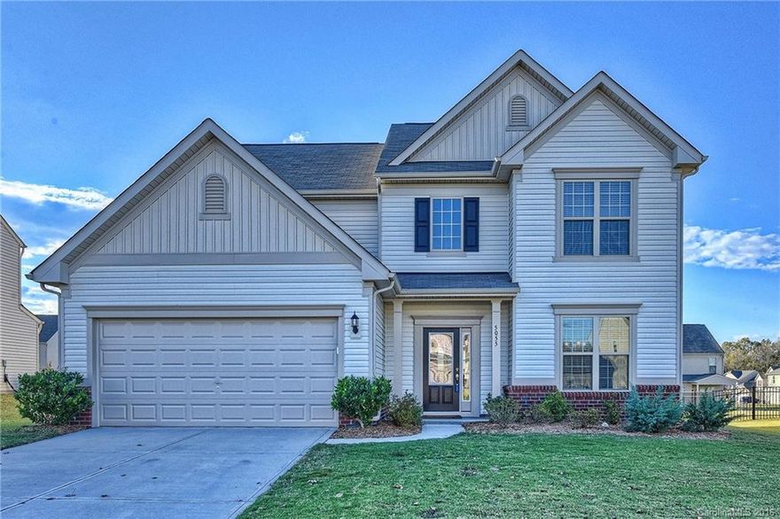 Hurry to see this like new home in the desirable Audubon Lake neighborhood. Stunning hardwoods throughout main level, granite counters in kitchen, stainless steel appliances, and expansive bkfst bar are only a few of the highlights of this great home. The tray ceiling in the dining room has amazing detail. Open floor plan with guest bedroom & bath on main. Roomy Master w/tray ceilings, granite counters & dual sinks. Expansive loft upstairs. Large, flat backyard! Don't miss out on fantastic find.