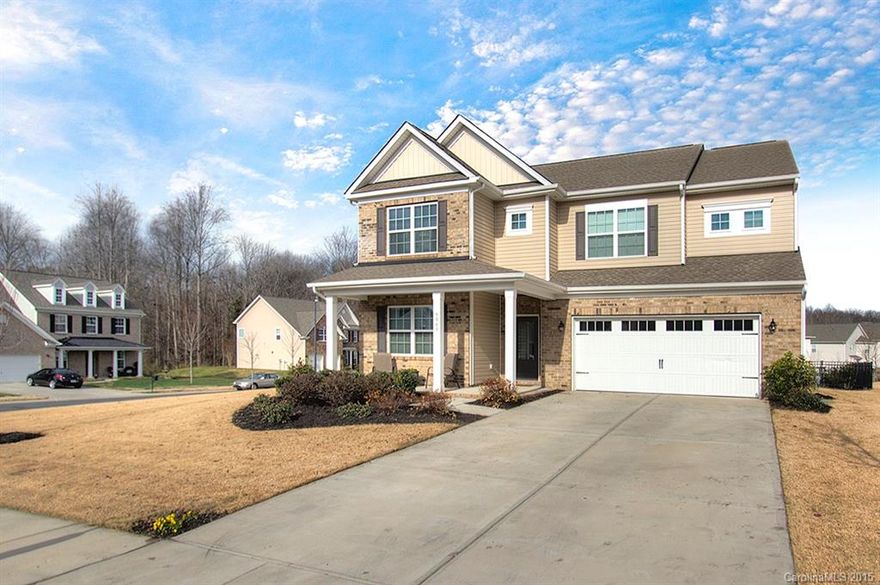 Now that is a KITCHEN - WOW!  Incredible two story, four bedroom home in Rock Hill; Huge corner lot with fully fenced backyard. Home has large bonus room that could be a 5th bedroom. 3 full baths – all with dual sink vanities. Open floorplan. Hardwood floors throughout first floor. HOME WARRANY INCLUDED!!!  ALL appliances stay including;  SS refrigerator, Electrolux washer & dryer. Come and check it out - WELCOME HOME!