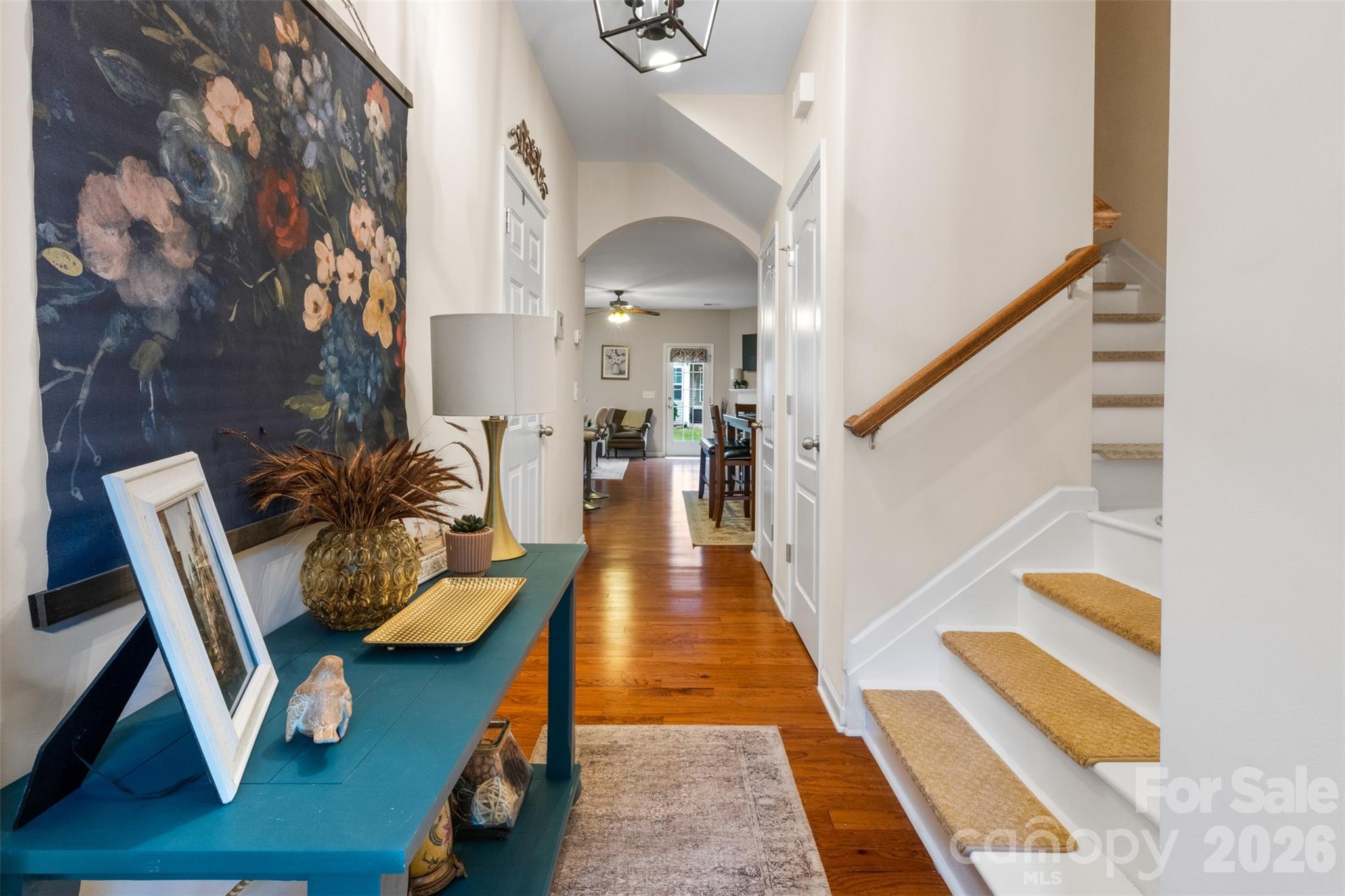7044 Woodsbay Lane