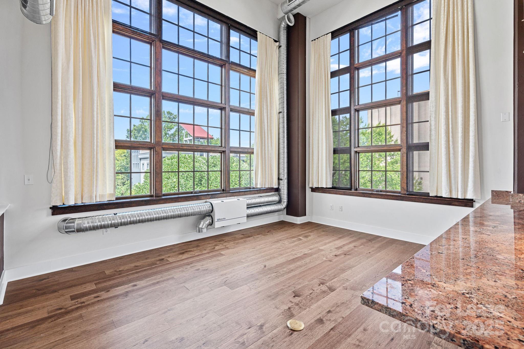 715 N Graham Street 310