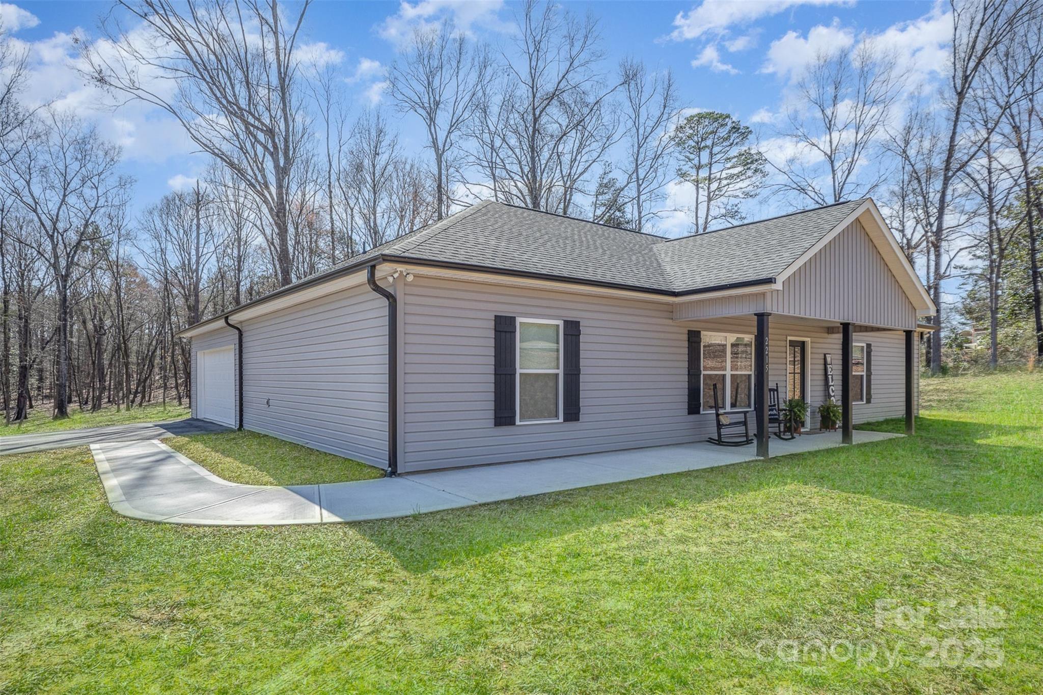 2215 Charlotte Highway