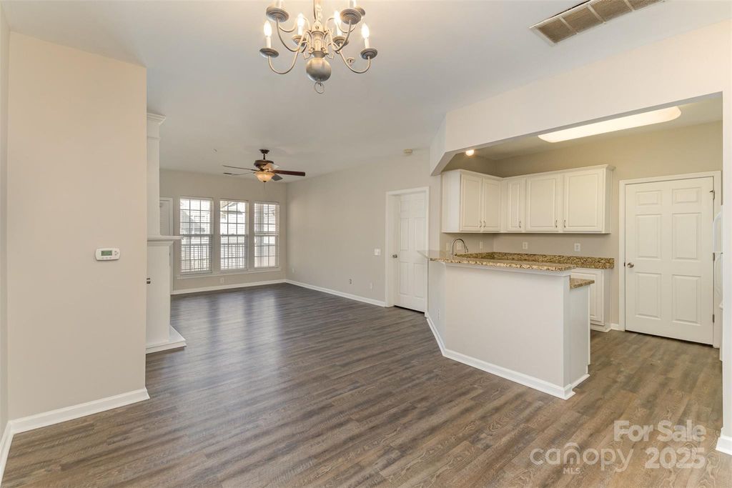listing image 0