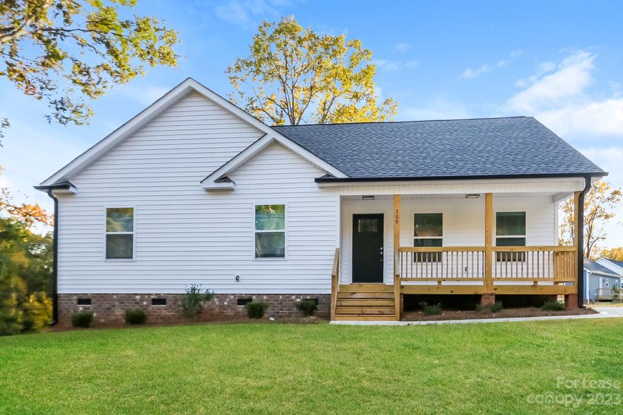 Fall Kickoff Move in by September 15th, 2023. Get $600 off November 2023’s rent. AND  Apply and get your application fee waived if you’re approved. Fee will be deducted from your first month’s rent.

Come view this 3 bedroom, 2 bathroom home, move-in ready for new residents. A charming front porch greets you as you approach the front door. Once inside, you will be greeted with a bright comfortable living room and low-maintenance luxury plank flooring extending throughout the home. The kitchen will be a delight to cook and entertain in, boasting stainless appliances,  gray shaker style cabinets and gorgeous granite counters. The primary bedroom will be your private oasis, featuring a sizable closet and an en suite bathroom. Your loved ones and friends will enjoy outdoor activities in the spacious backyard. Our homes are going quickly, so don't delay and apply!