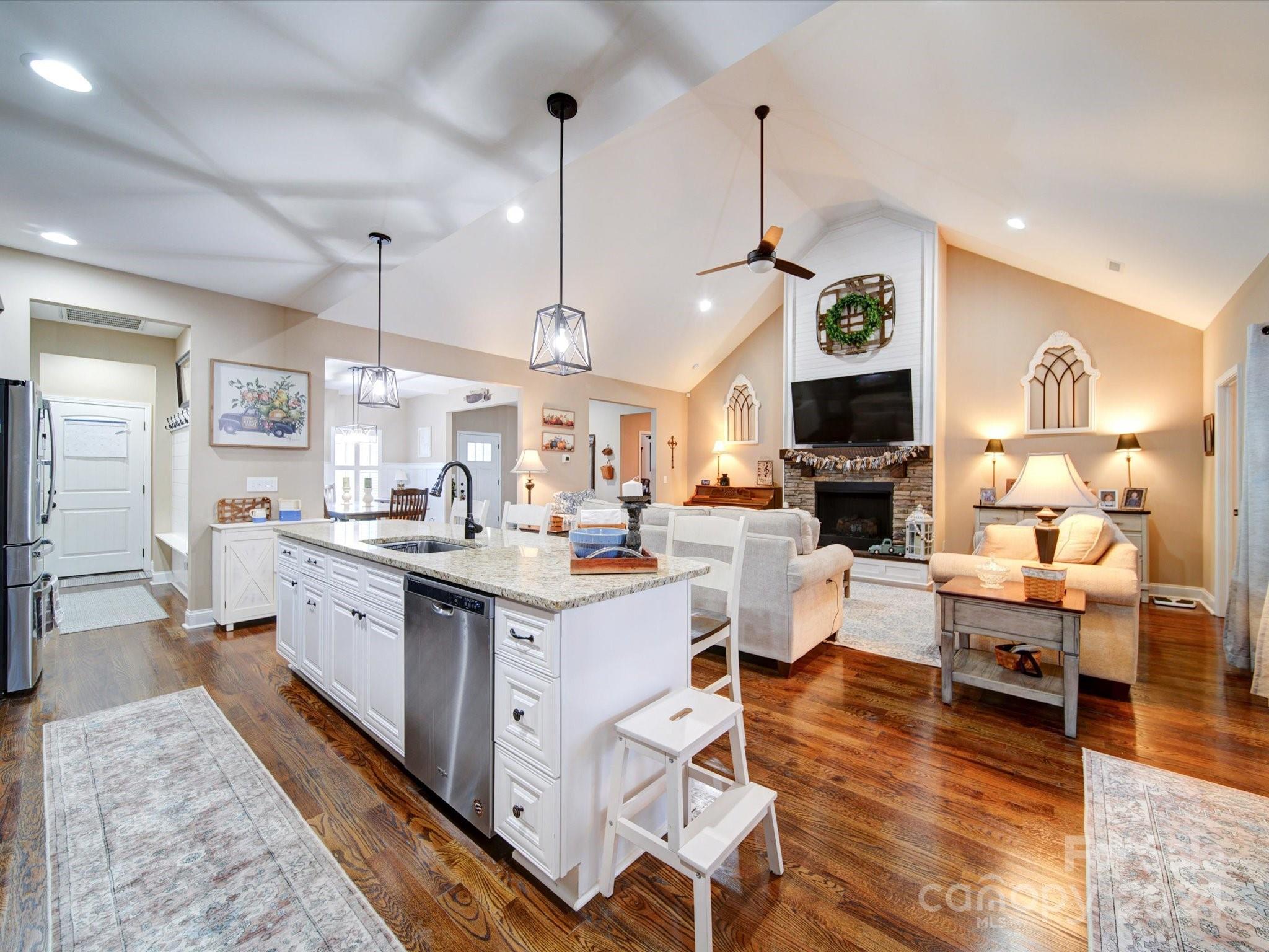 Lauren Pines - Residential