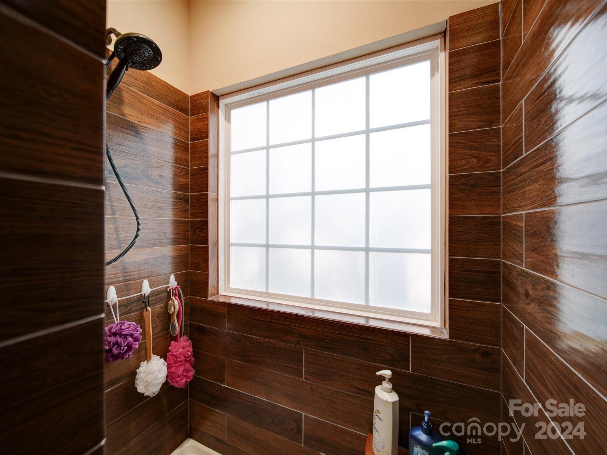 Lauren Pines - Residential