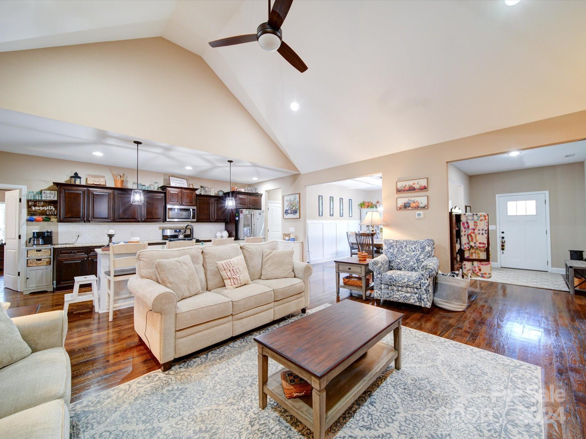 Lauren Pines - Residential