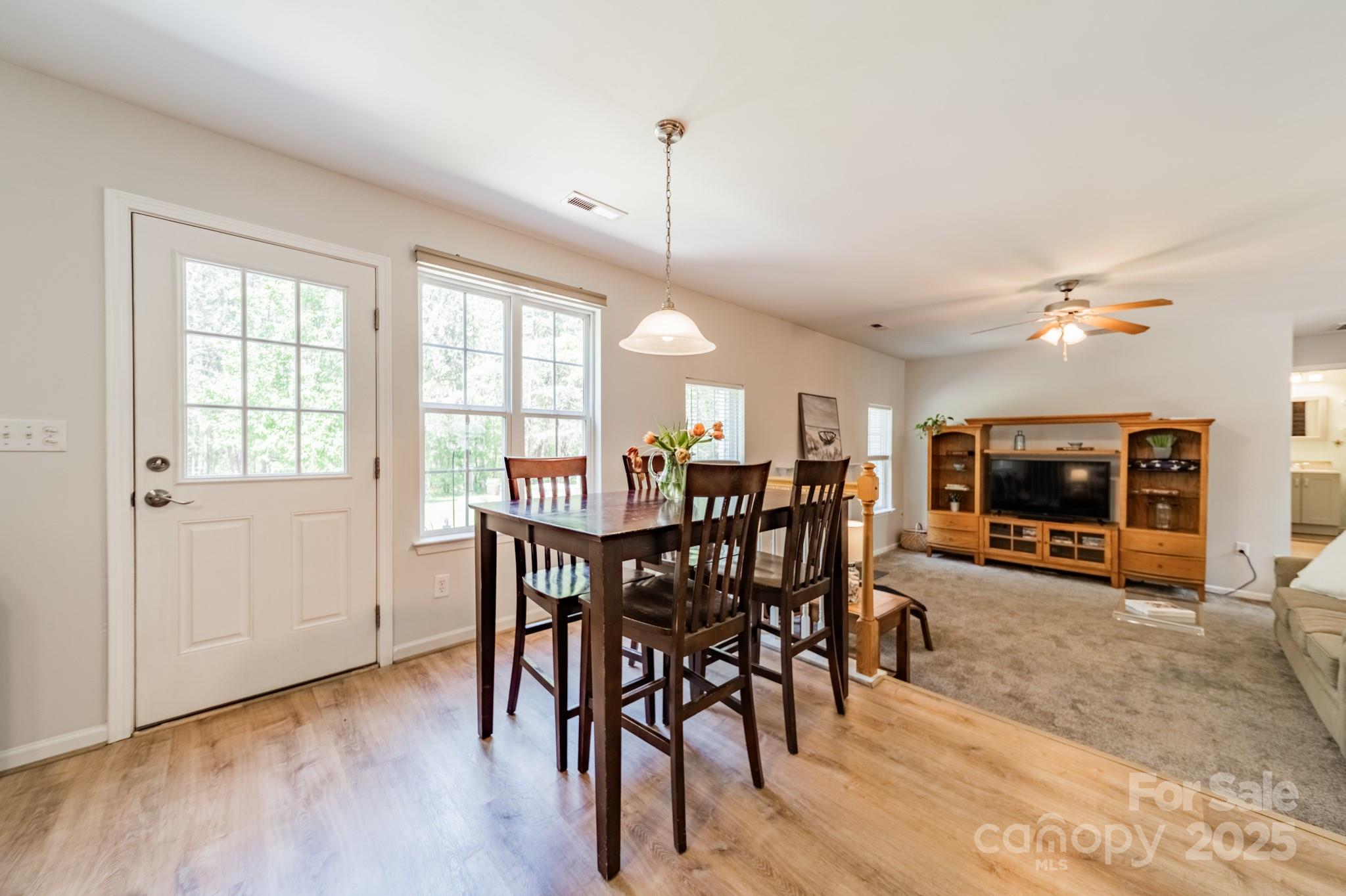 Sandy Pointe - Residential