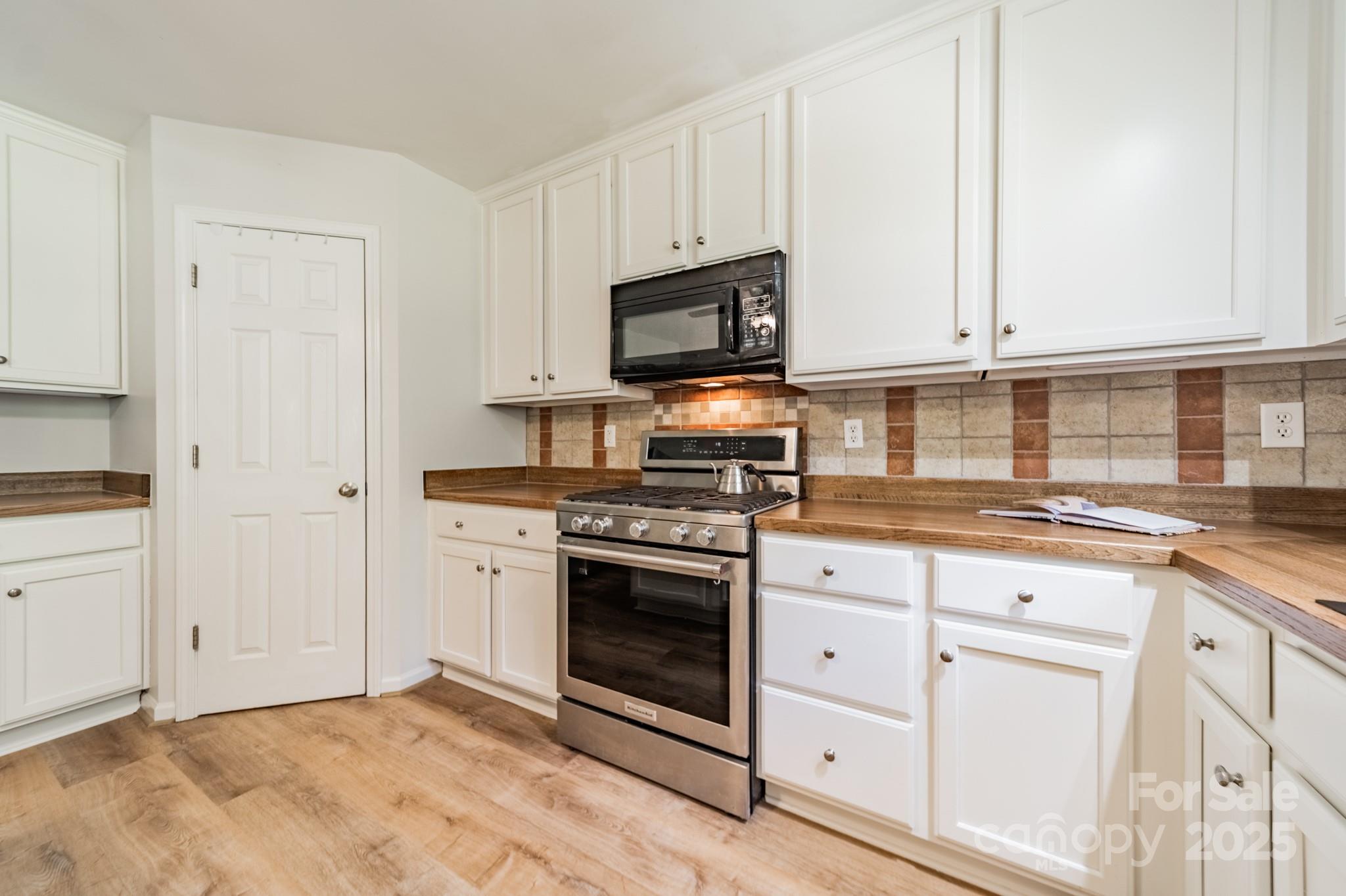 Sandy Pointe - Residential
