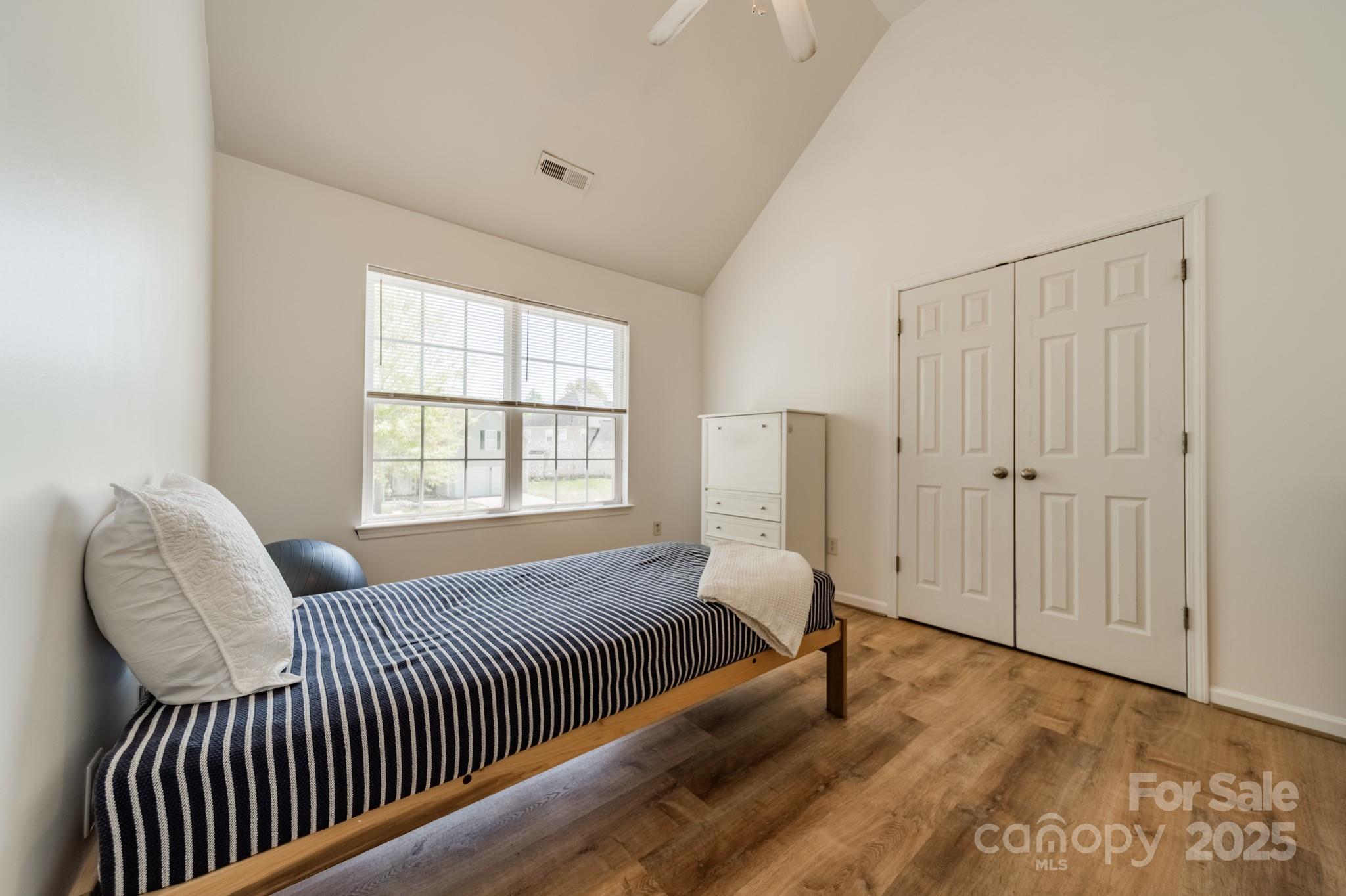 Sandy Pointe - Residential