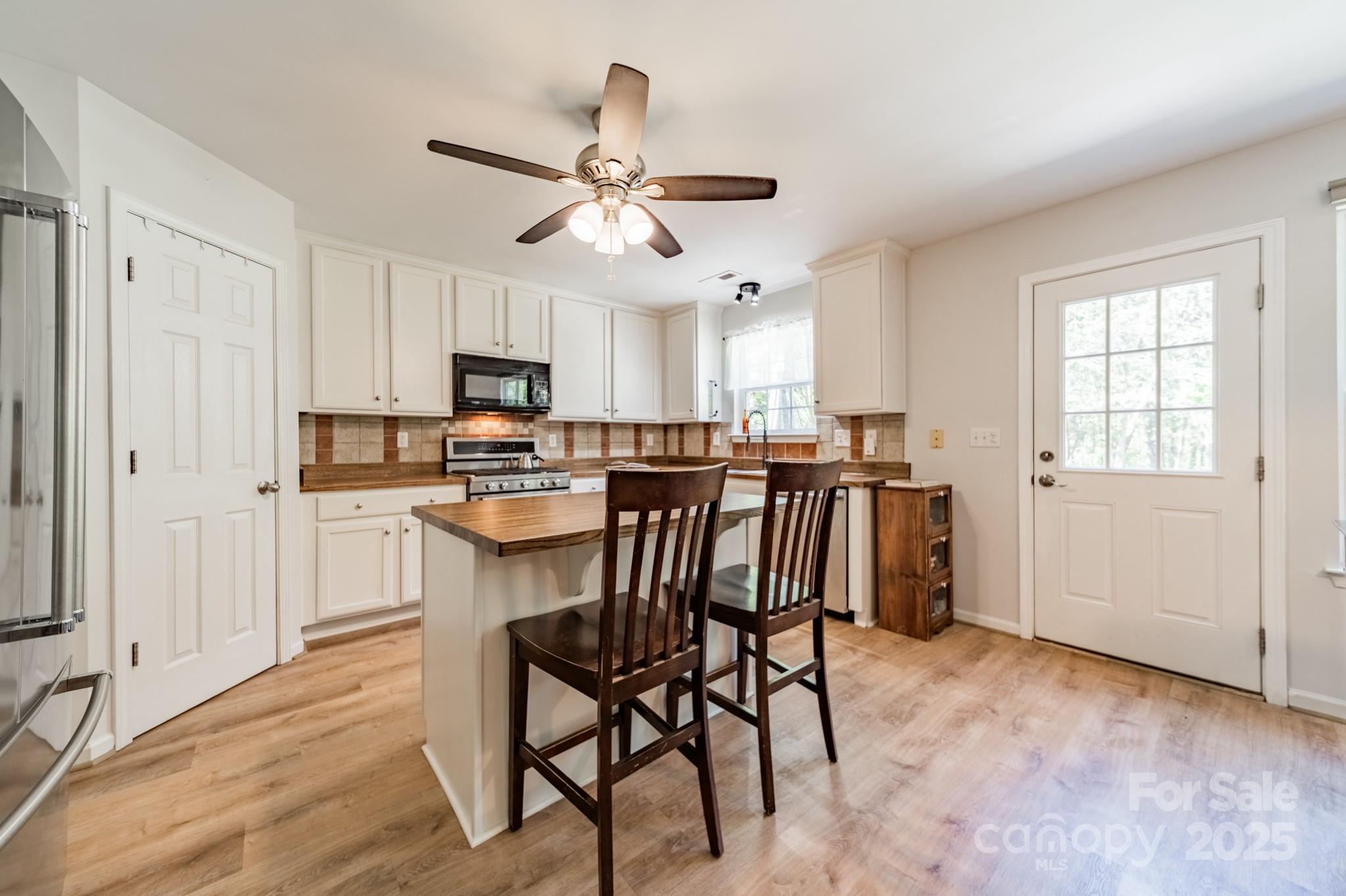 Sandy Pointe - Residential