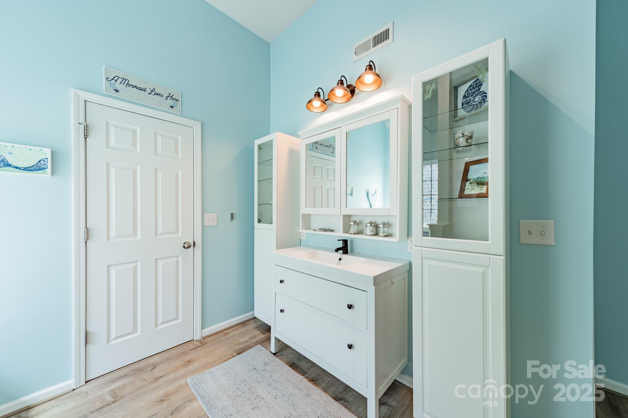 Sandy Pointe - Residential