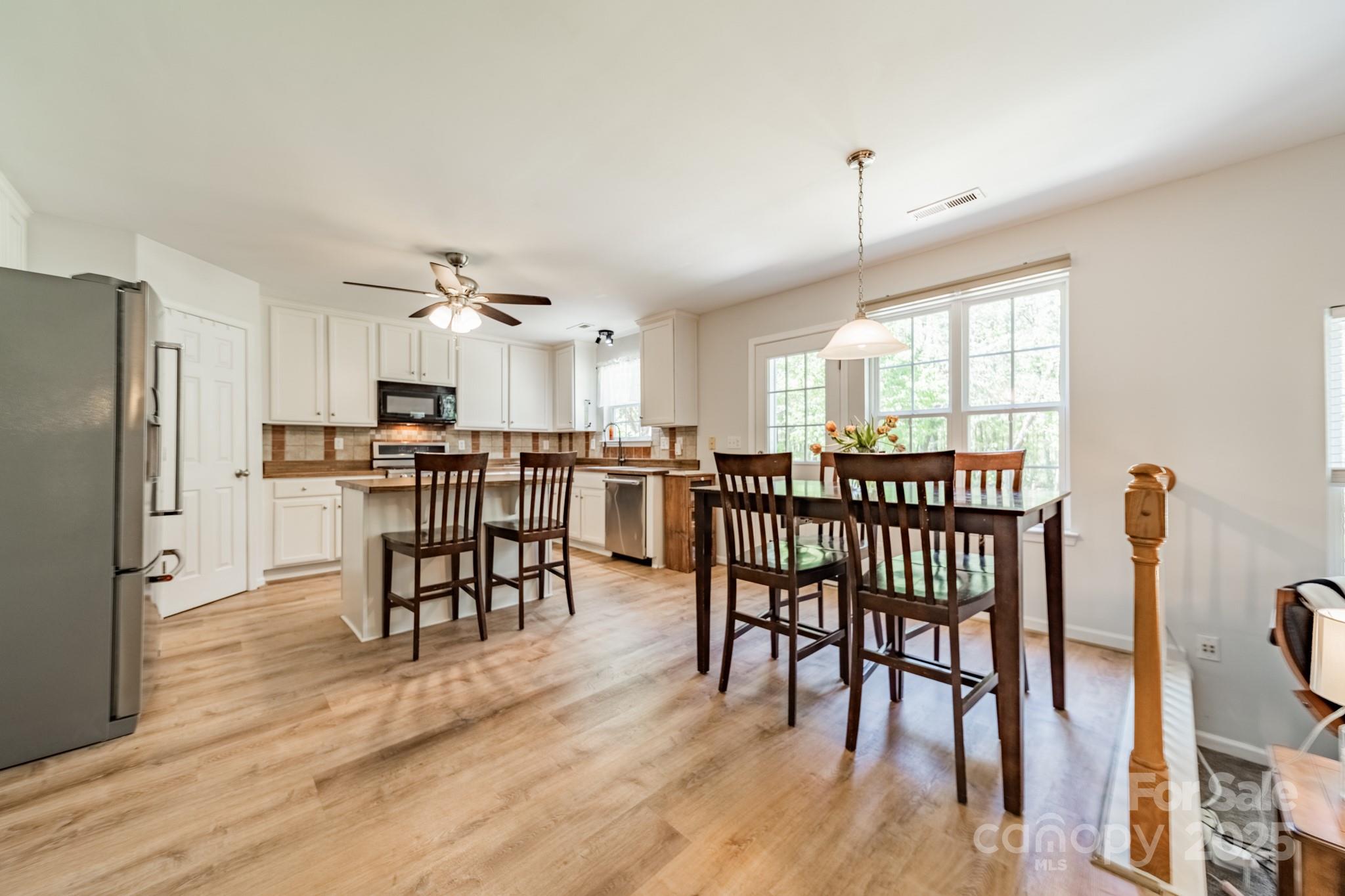 Sandy Pointe - Residential