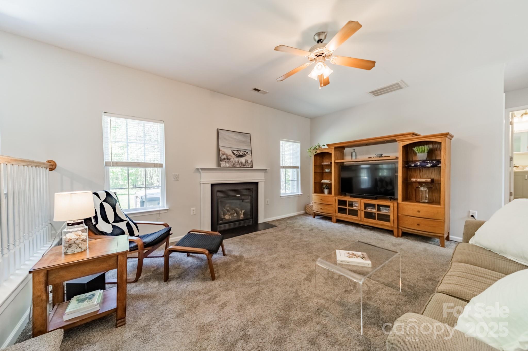 Sandy Pointe - Residential