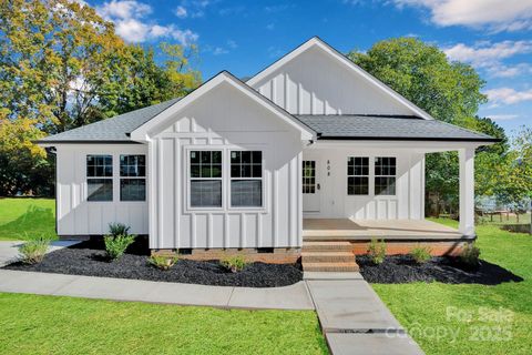 Photo of 808 3rd Street, Kings Mountain, NC 28086 (MLS # 4286703)