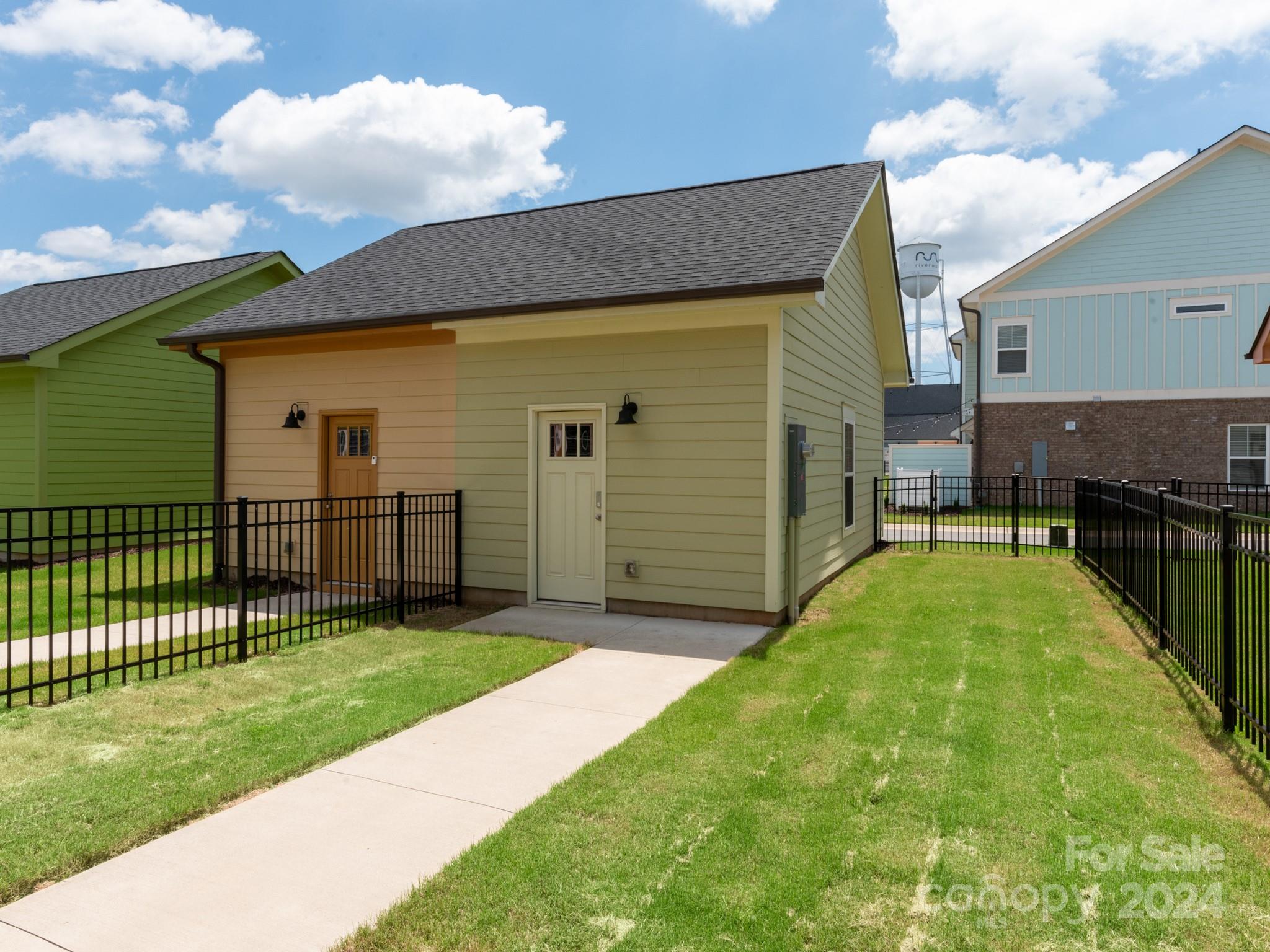 Riverwalk - Residential