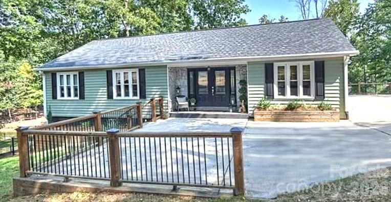 Tega Cay - Residential