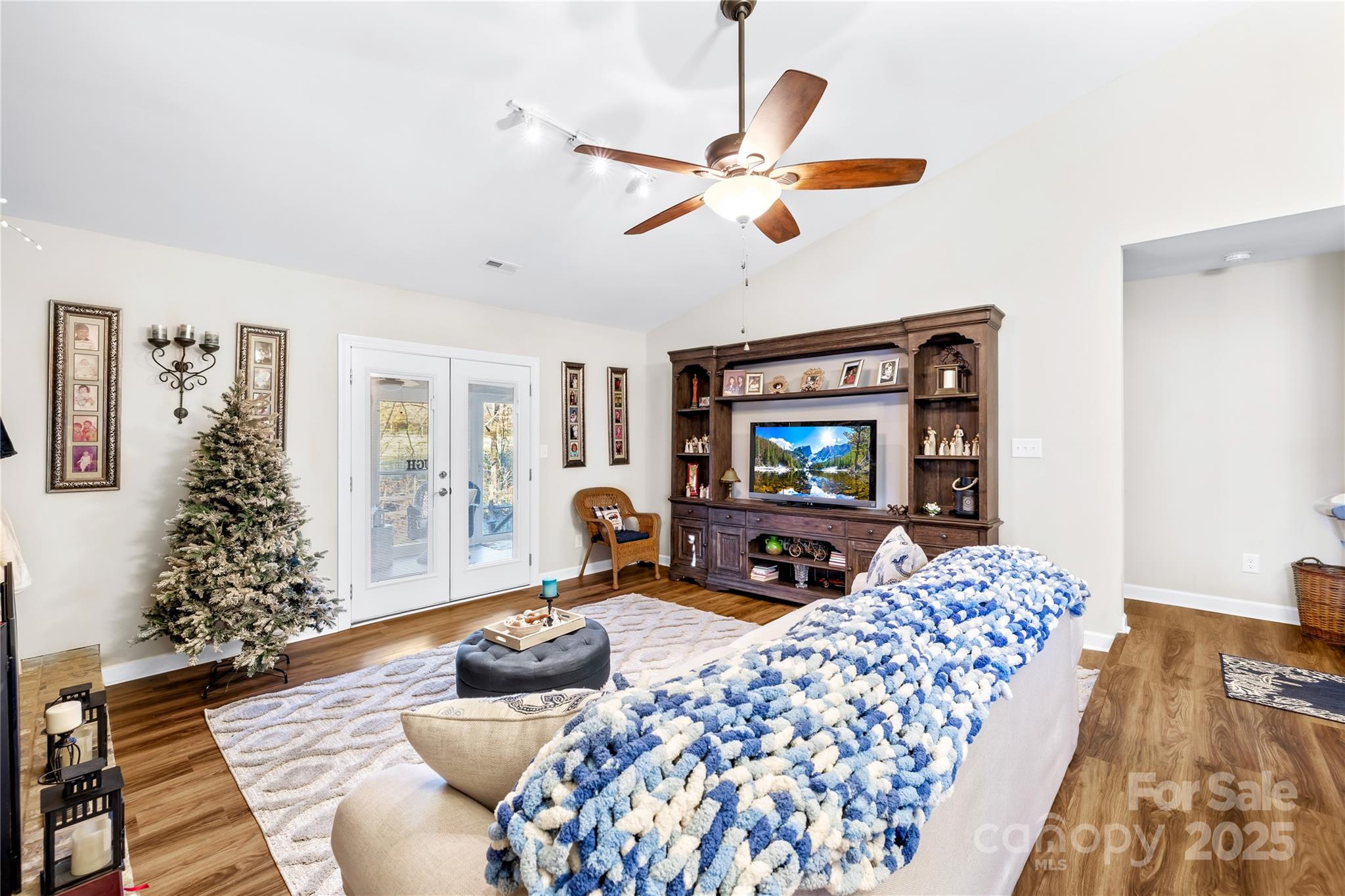 201 Wellington Hills Circle