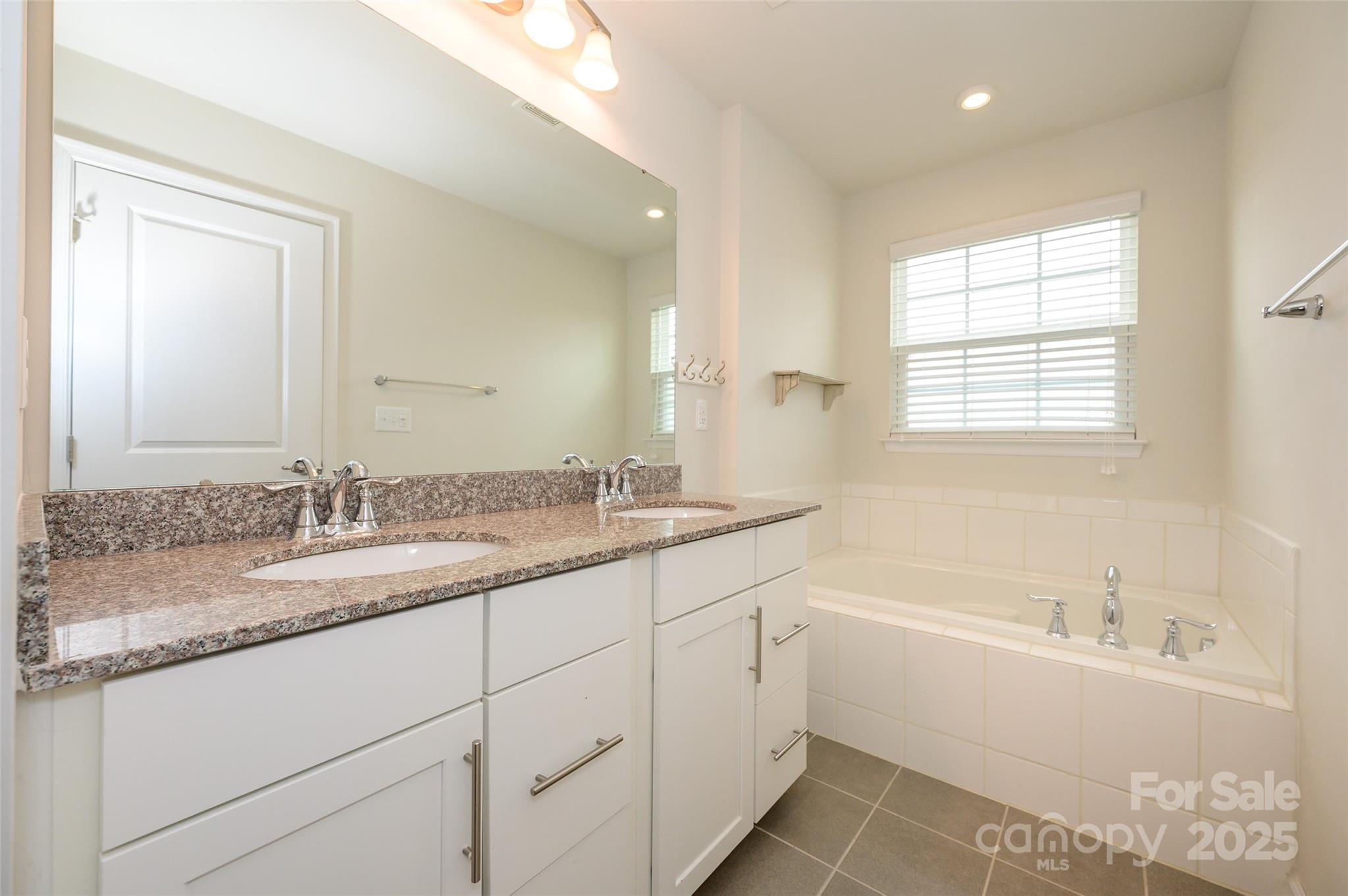 Mariners Pointe at Smithstone - Residential