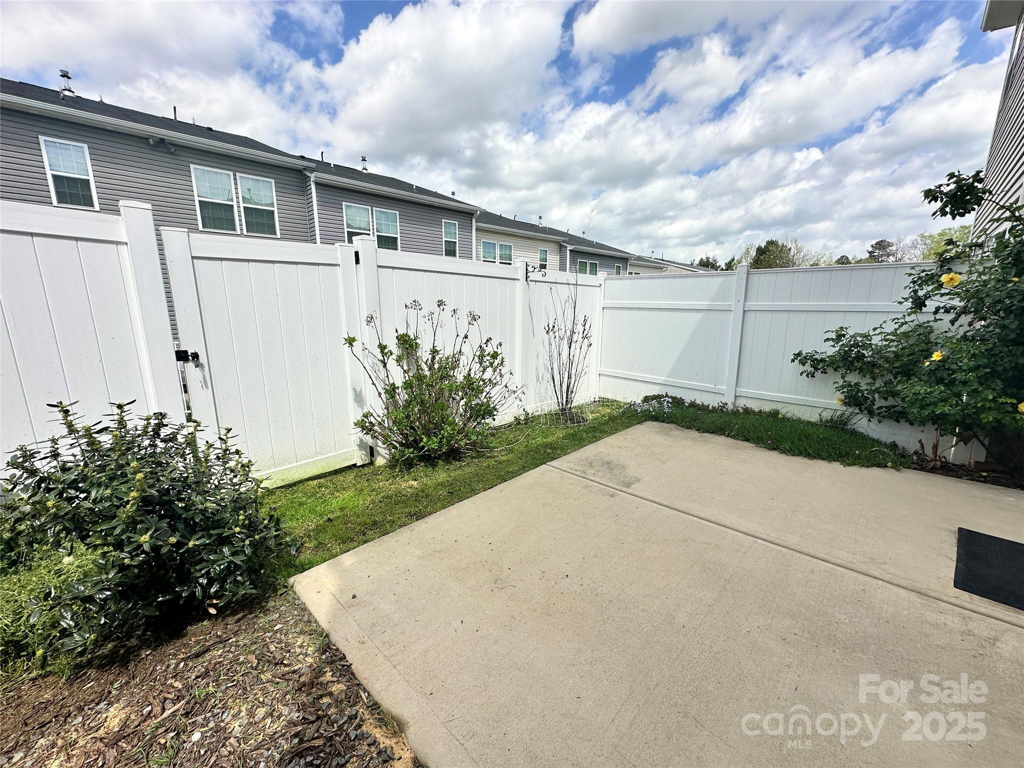 Mariners Pointe at Smithstone - Residential