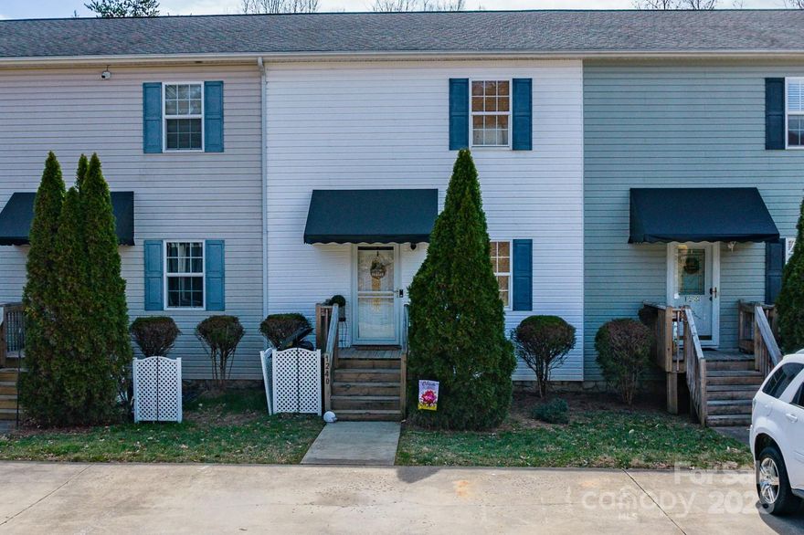 Desirable Lower Creek! This gorgeous townhome is beautifully maintained and move-in ready! The main level boasts a spacious open kitchen and dining area, with direct access to a private back deck—perfect for relaxing or entertaining. The inviting living room features beautiful hardwood floors, and a convenient half bath completes the main floor. Upstairs, you’ll find three generously sized bedrooms and a full bath. The basement provides excellent storage space and offers the potential for an easy finish into a cozy den or bonus room.

Enjoy the fantastic location! This sought-after subdivision includes private Greenway access and is just minutes from soccer parks, top-rated schools, and all the amenities you need. Don’t miss this rare opportunity!