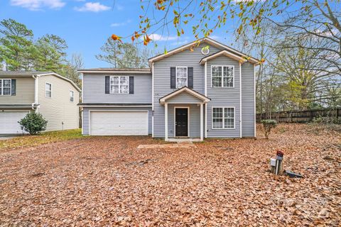 Photo of 814 Mount Holly Huntersville Road, Charlotte, NC 28214 (MLS # 4327500)