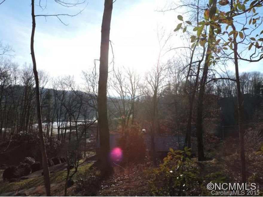 TERRIFIC LOCATION! JUST OUTSIDE THE CITY LIMITS- UNRESTRICTED WITH CITY WATER AVAILABLE. CLOSE TO TOWN AND ONLY 15 MINUTES TO SPRUCE PINE HOSPITAL AND ABOUT 35 MINUTES TO ASHEVILLE. LOCATION, LOCATION, LOCATION. LOTS ARE PRICED TO SELL.( THIS IS 1 OF 4 LOTS AVAILABLE THAT ARE ADJACENT.COULD MAKE A NICE 5.59 ACRE ESTATE)