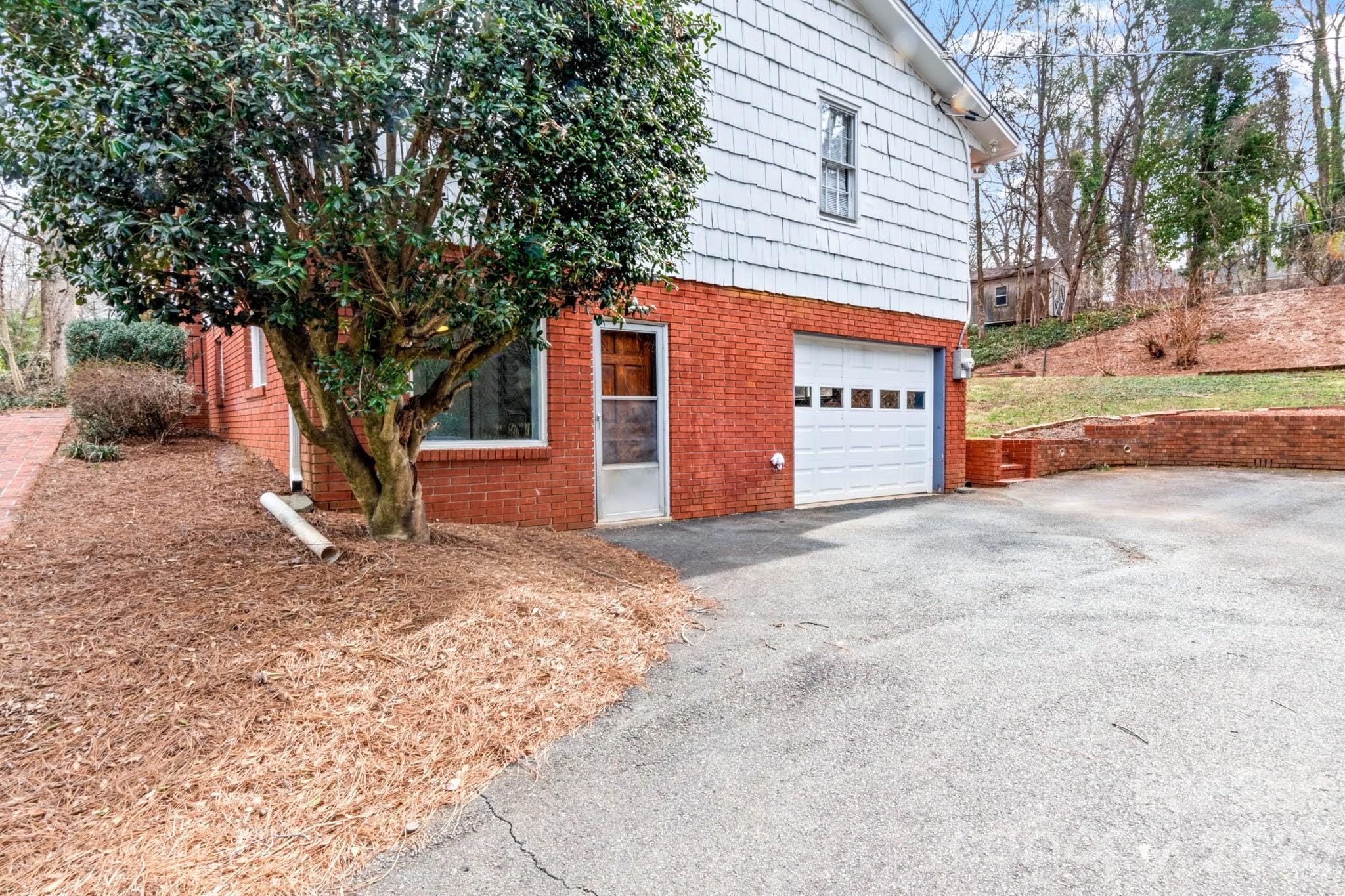 Shoreland Park - Residential