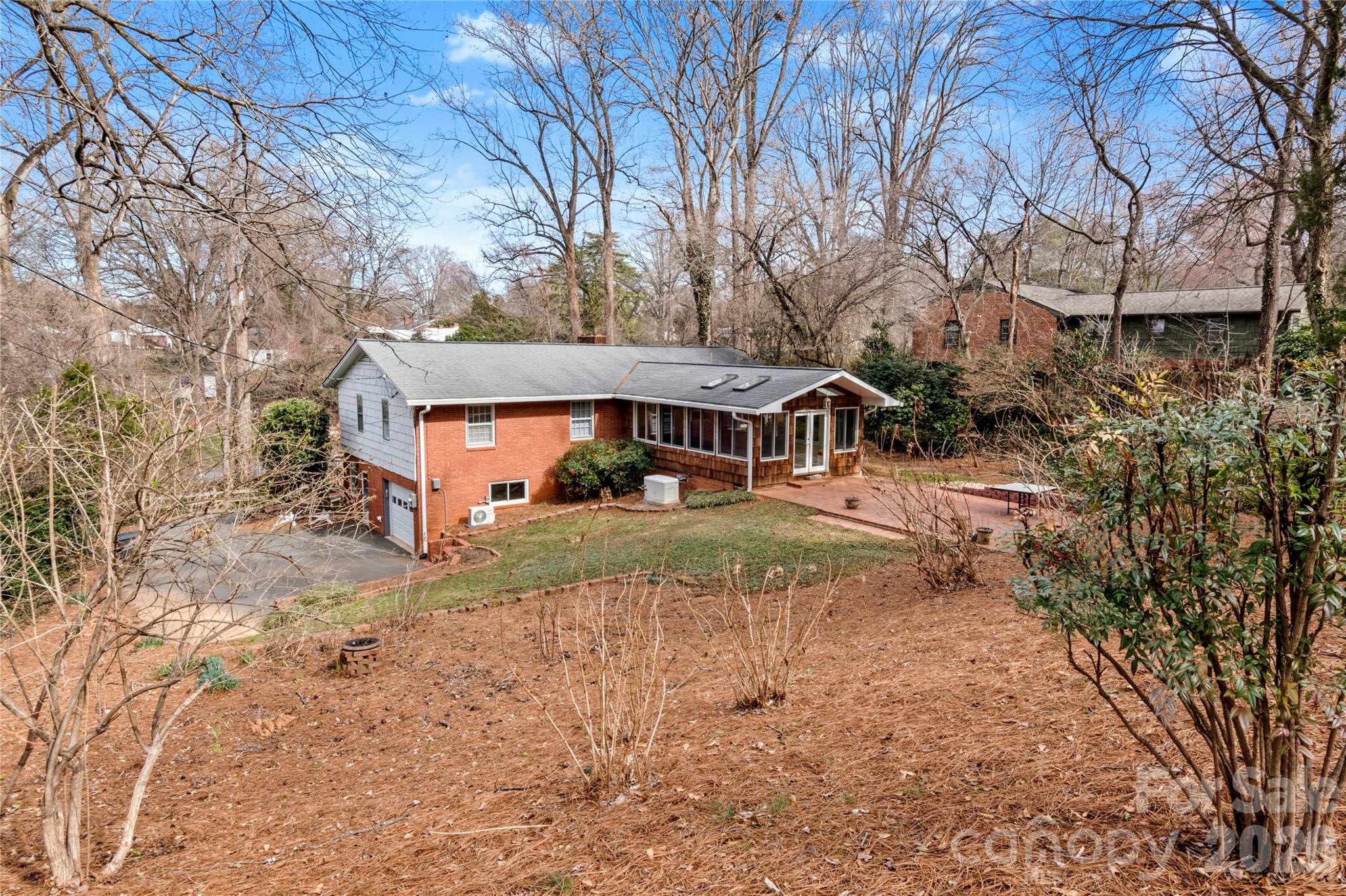 Shoreland Park - Residential