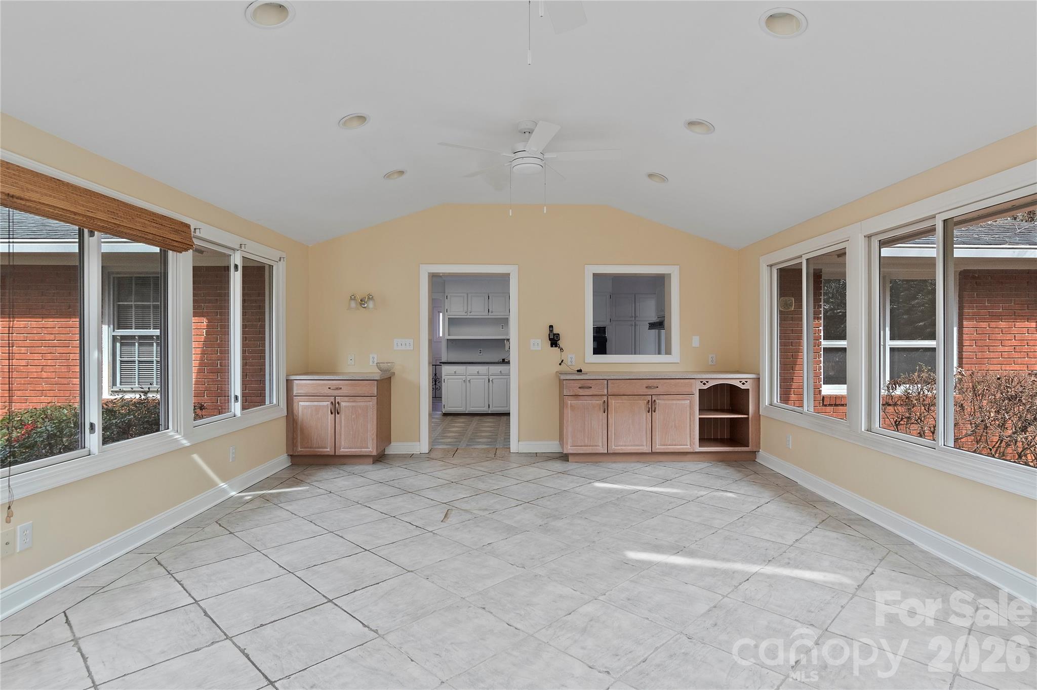 Shoreland Park - Residential