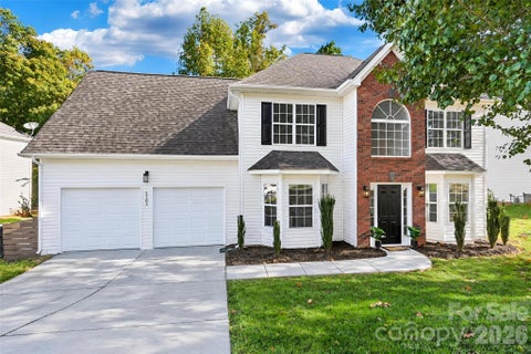Photo of 5102 Eagle Creek Drive, Charlotte, NC 28269 (MLS # 4437464)