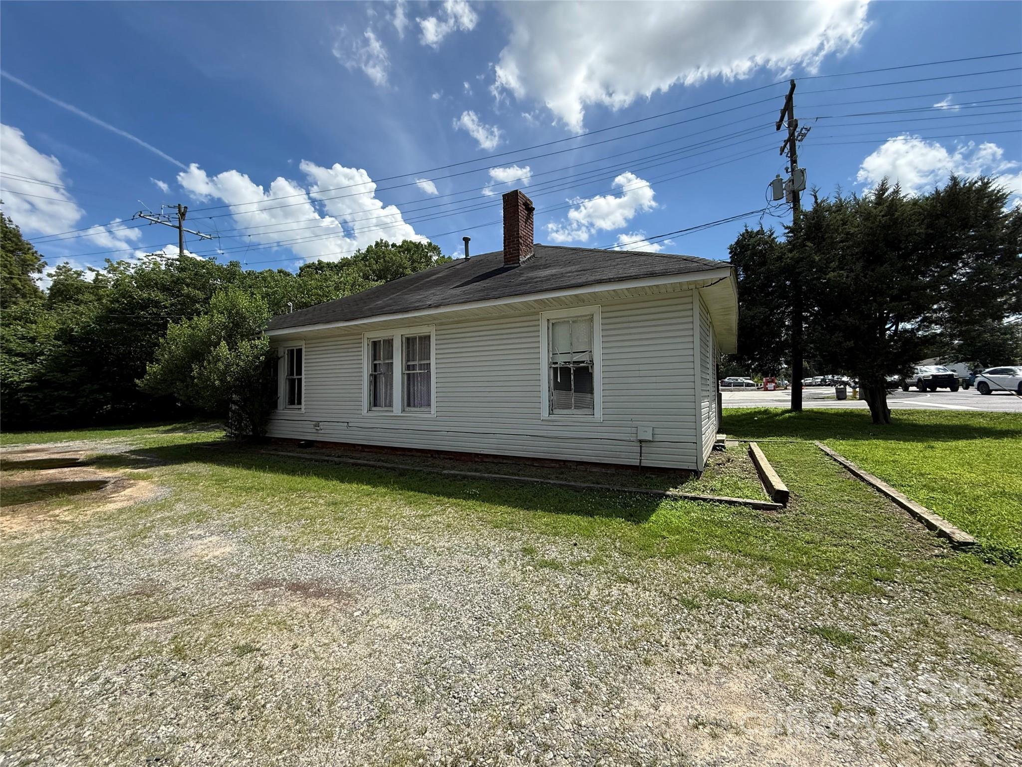 863 Old Charlotte Road SW