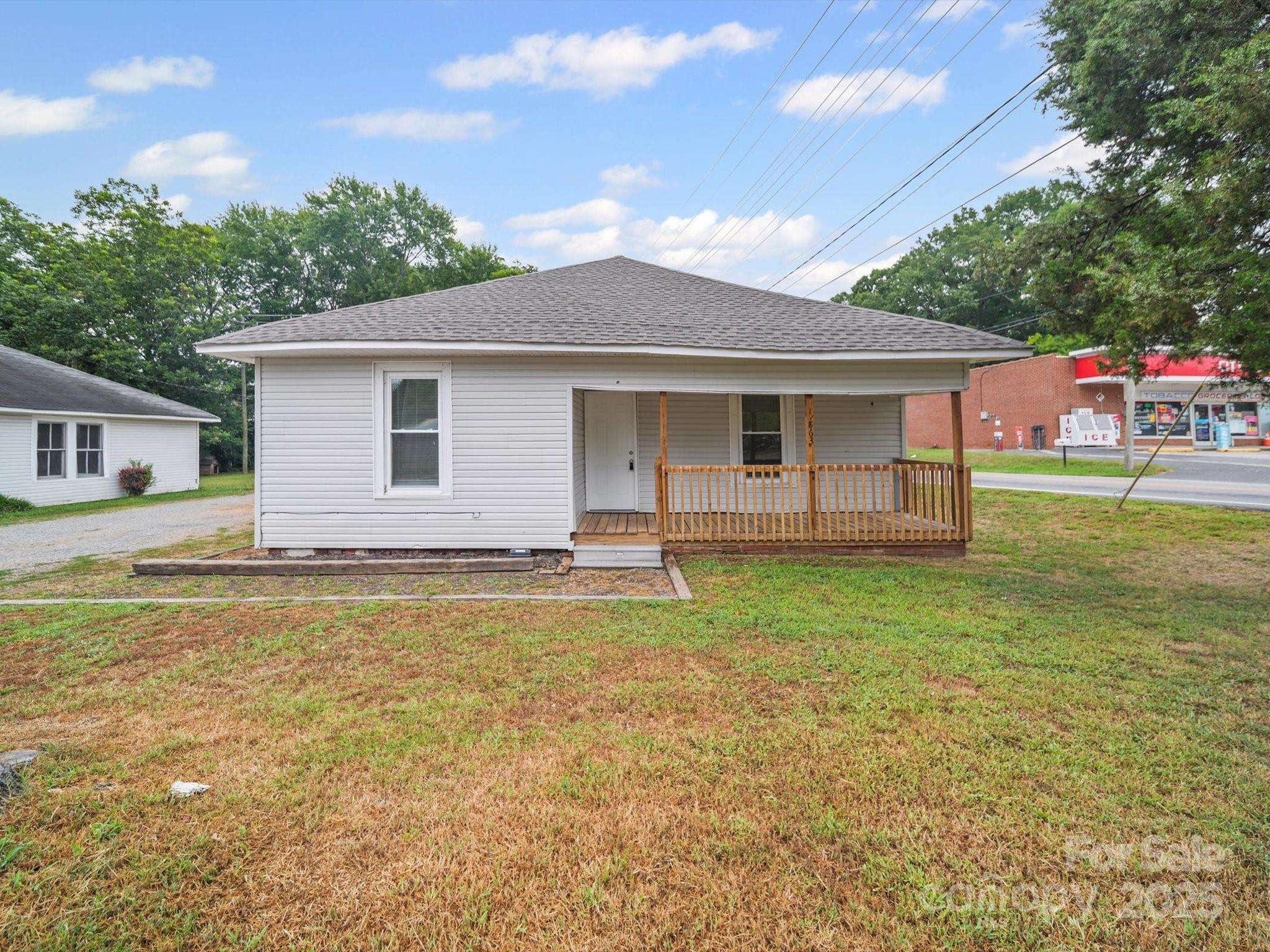 863 Old Charlotte Road SW