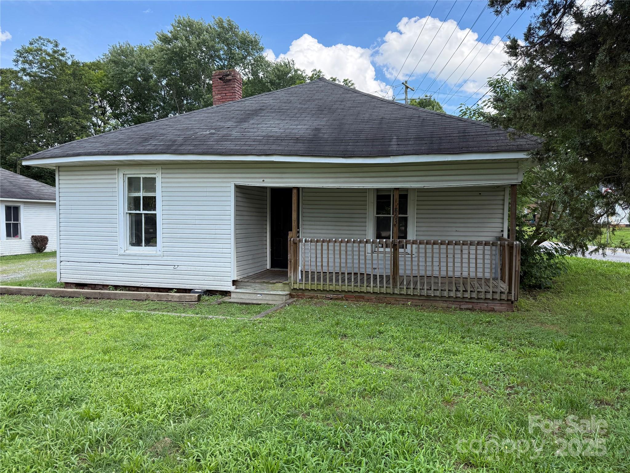 863 Old Charlotte Road SW