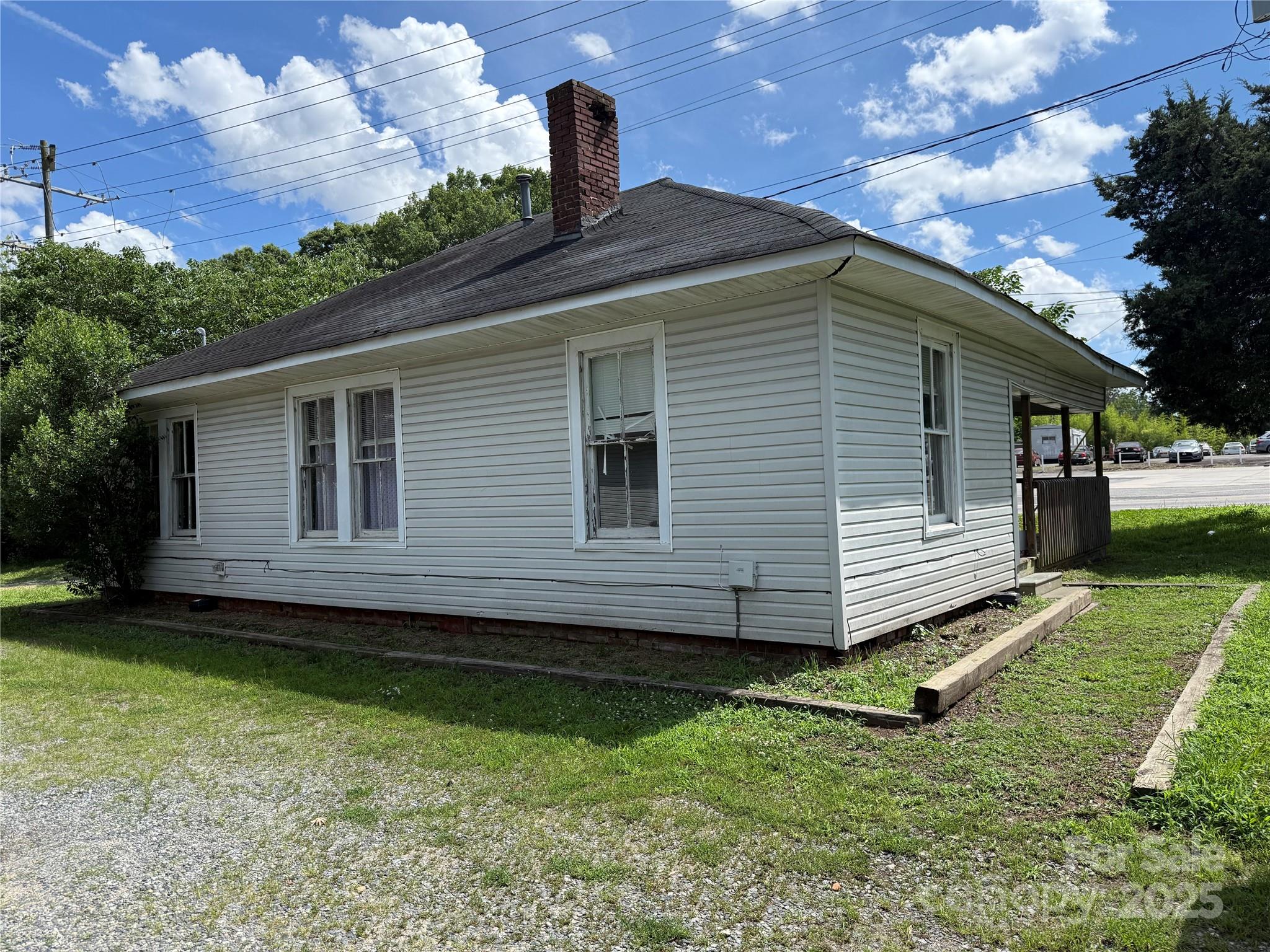 863 Old Charlotte Road SW