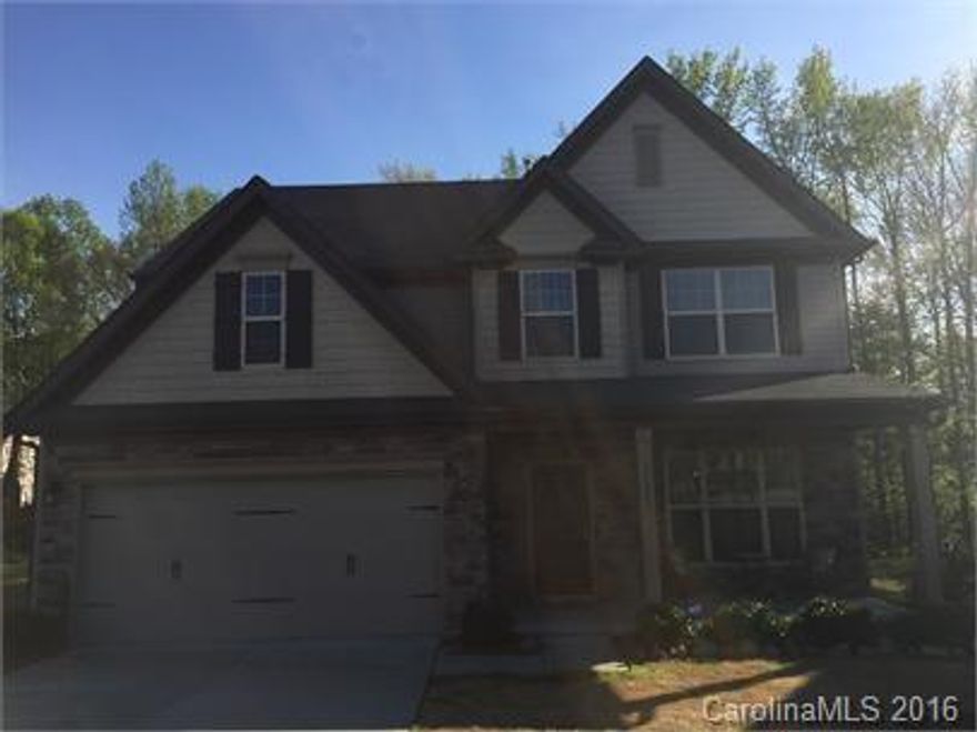 Remarkable 2 story home with a 2 car garage, beautiful granite counter tops, newer SS appliances,recessed lights,  Bedroom on main, garden tub in master bath. Do not miss this home. Will rent Fast.