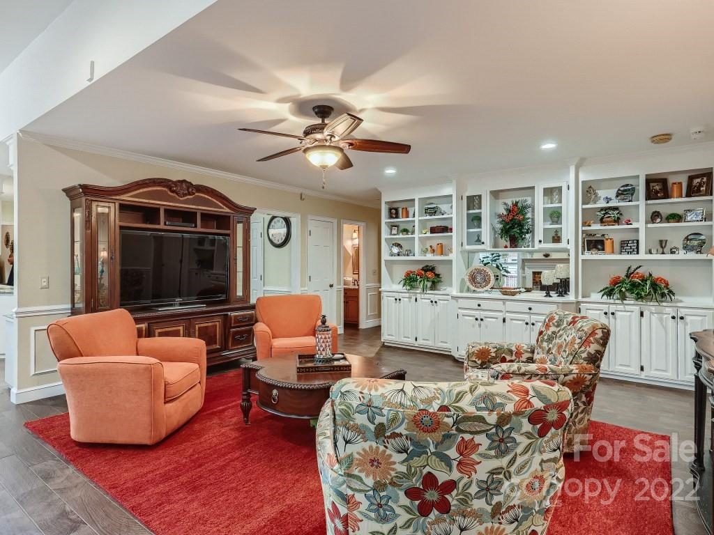 Carriage Downs - Residential