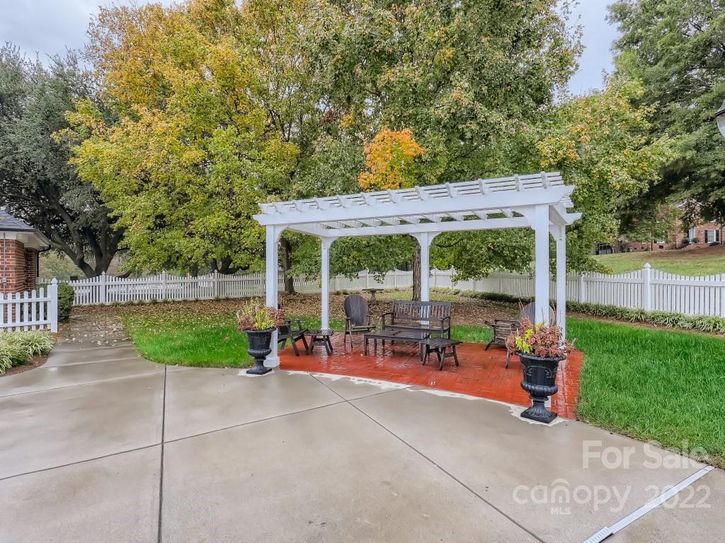 Carriage Downs - Residential