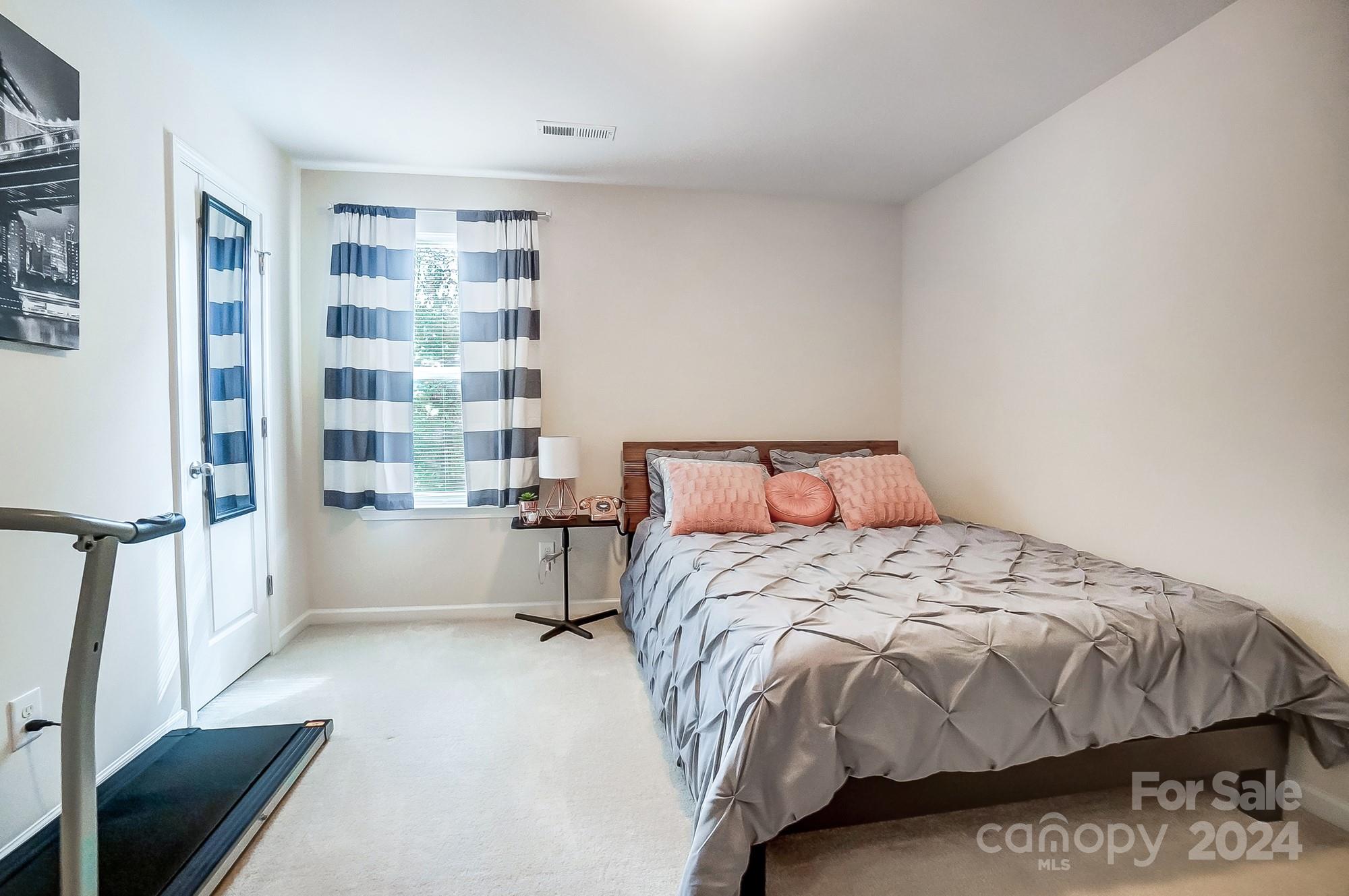 Hammond Lake - Residential