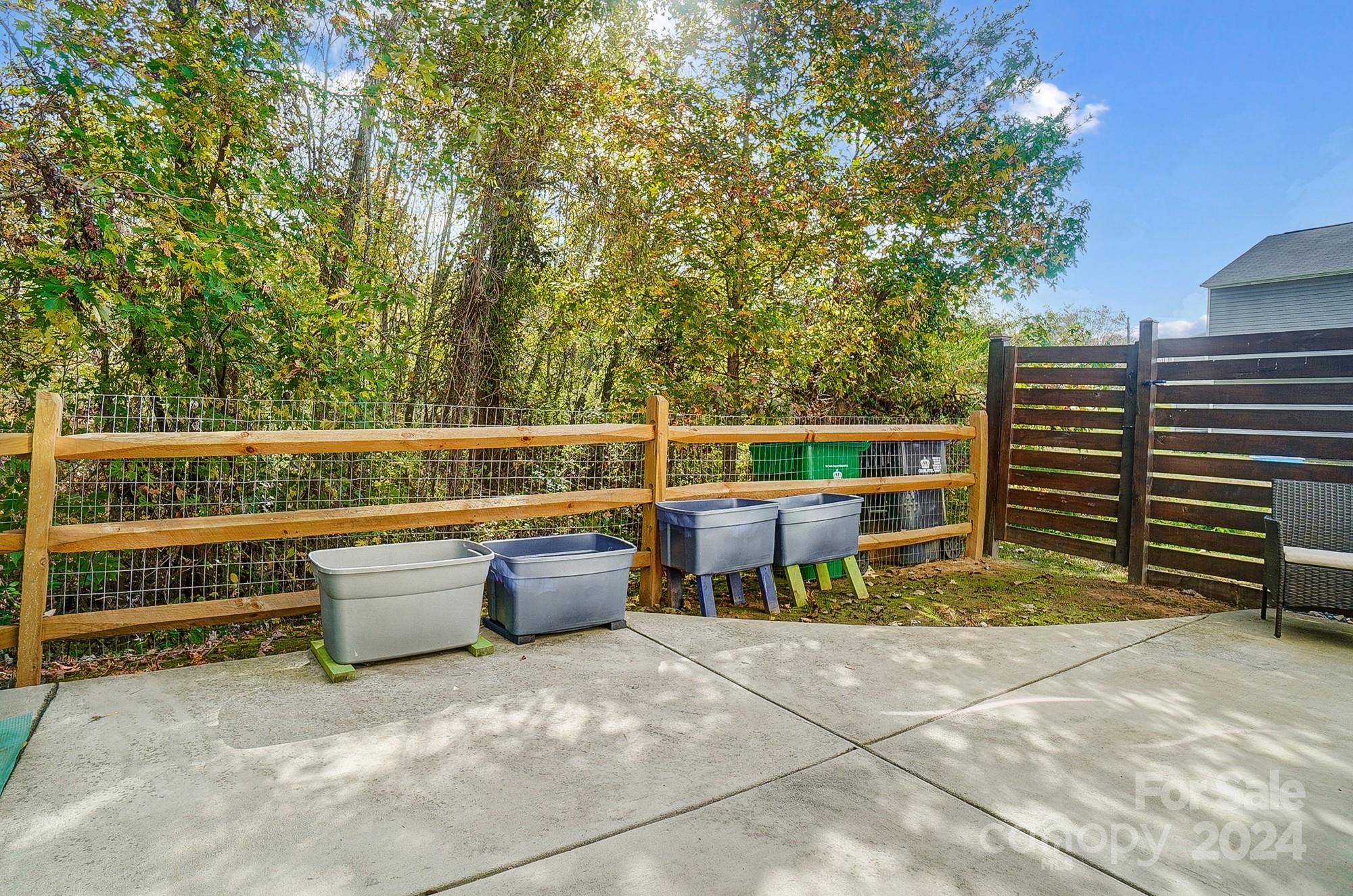 Hammond Lake - Residential