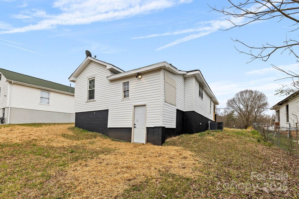 listing image 24