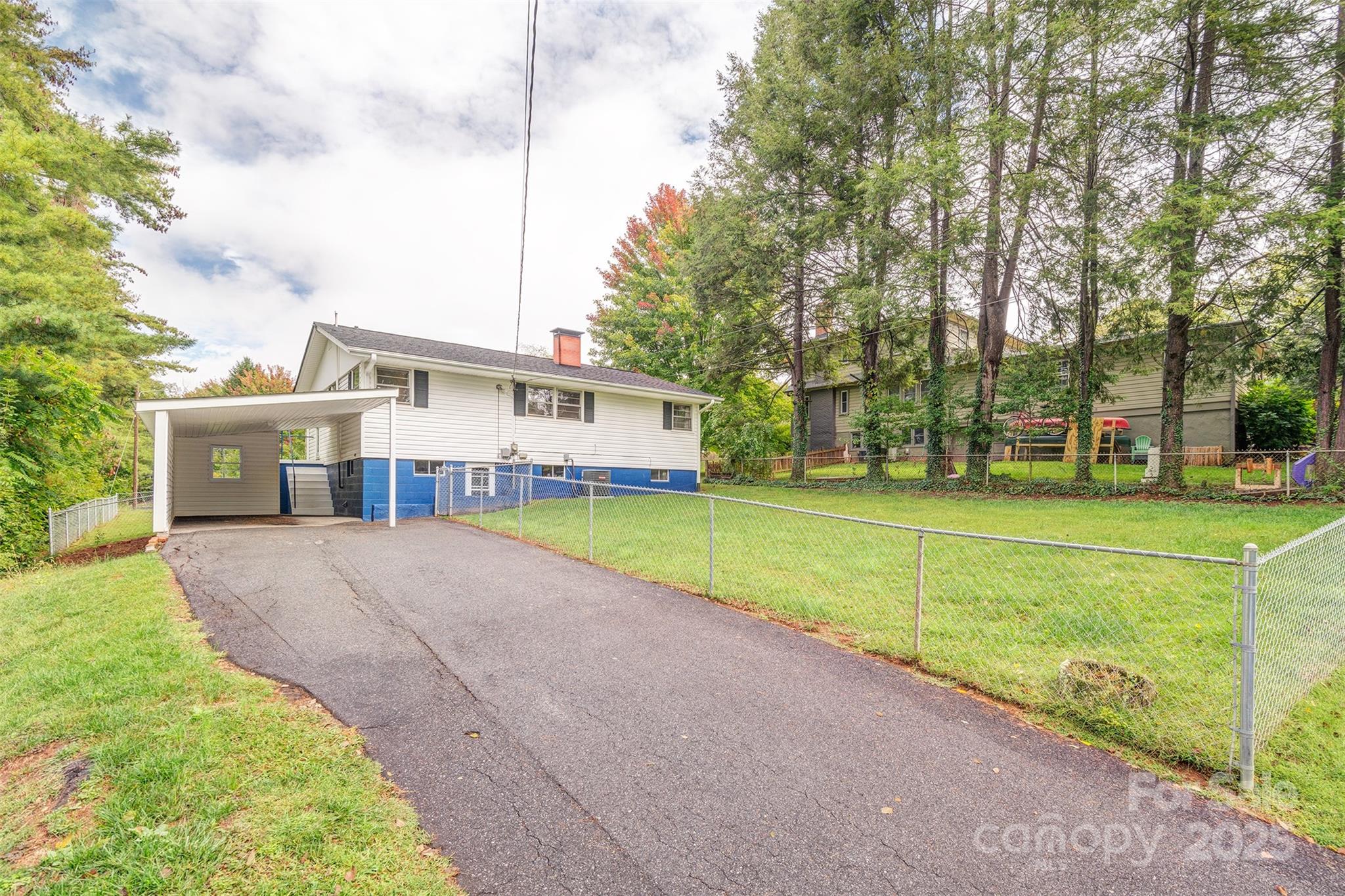 Ridgelawn - Residential