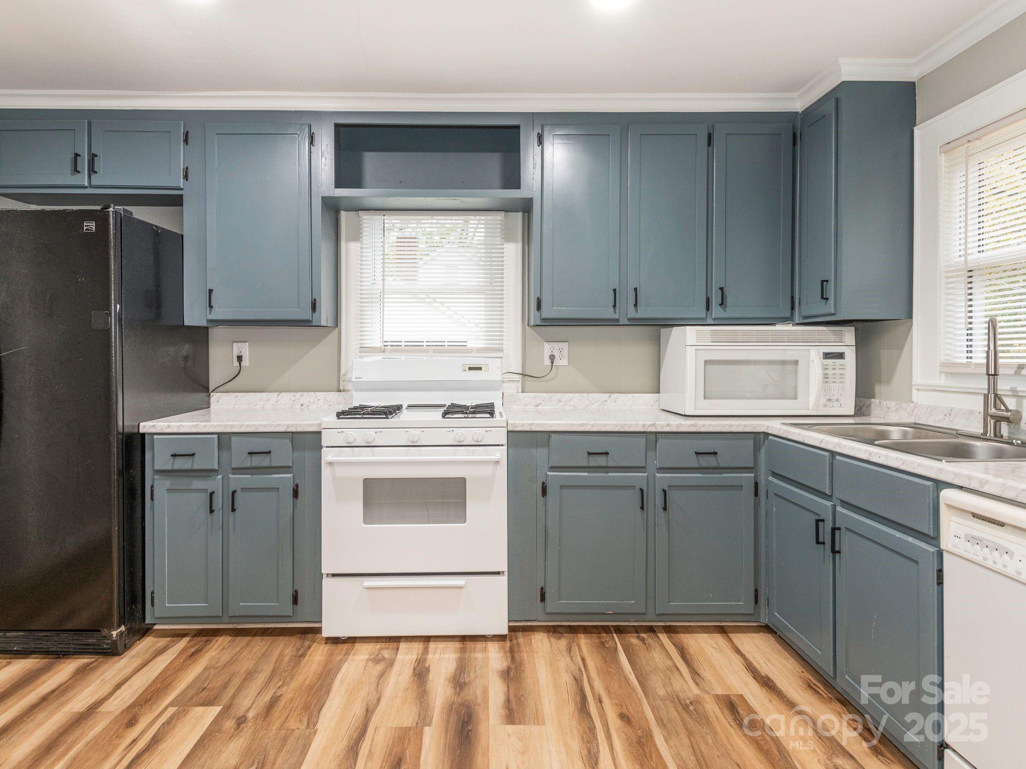 23 Lawndale Avenue SE